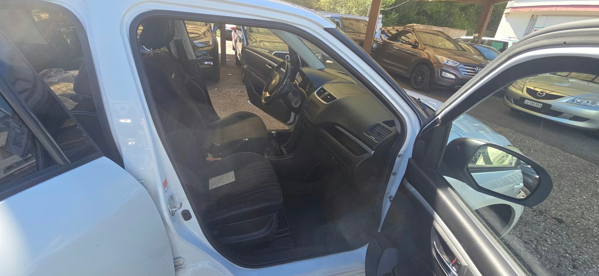 SUZUKI Swift 1.2i 16V GL 4x4-image-9