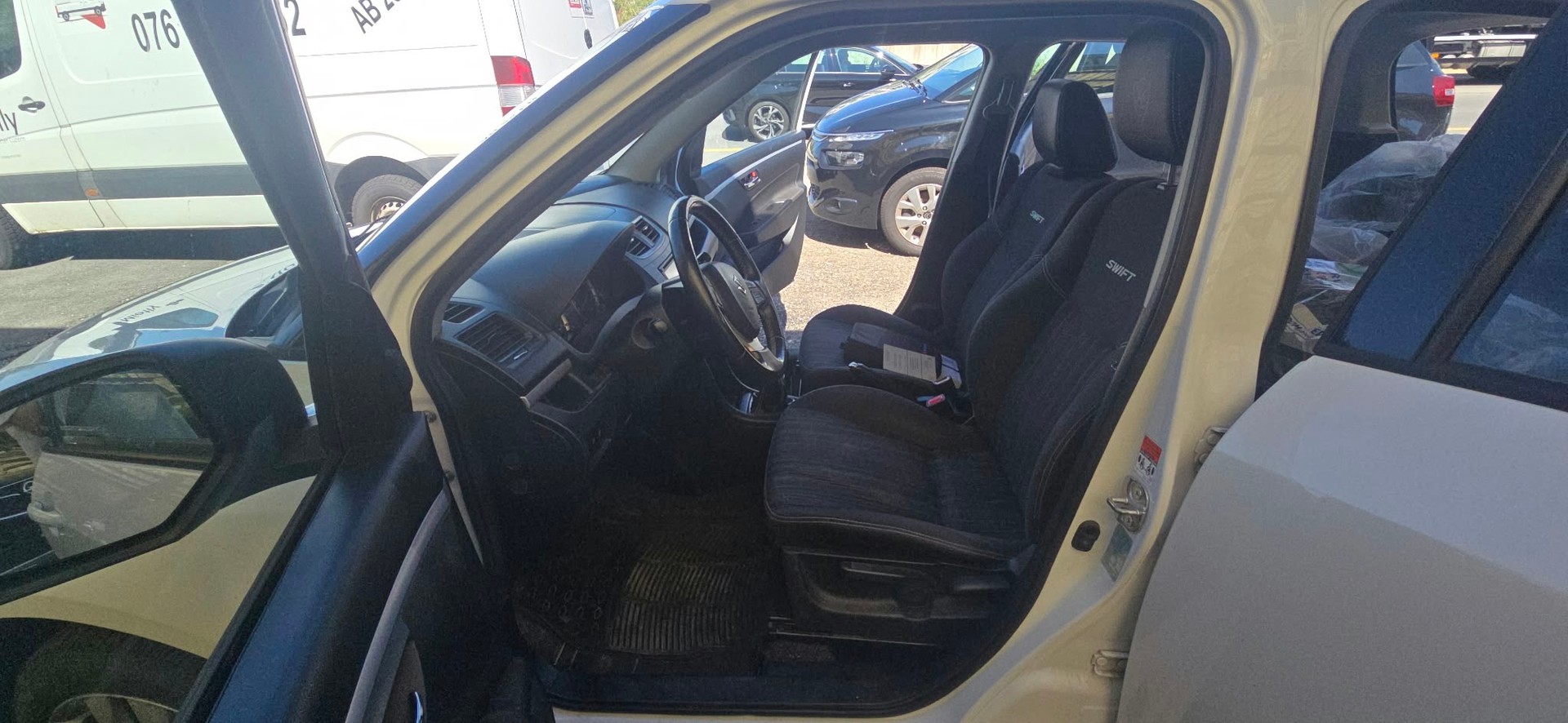 SUZUKI Swift 1.2i 16V GL 4x4-image-10