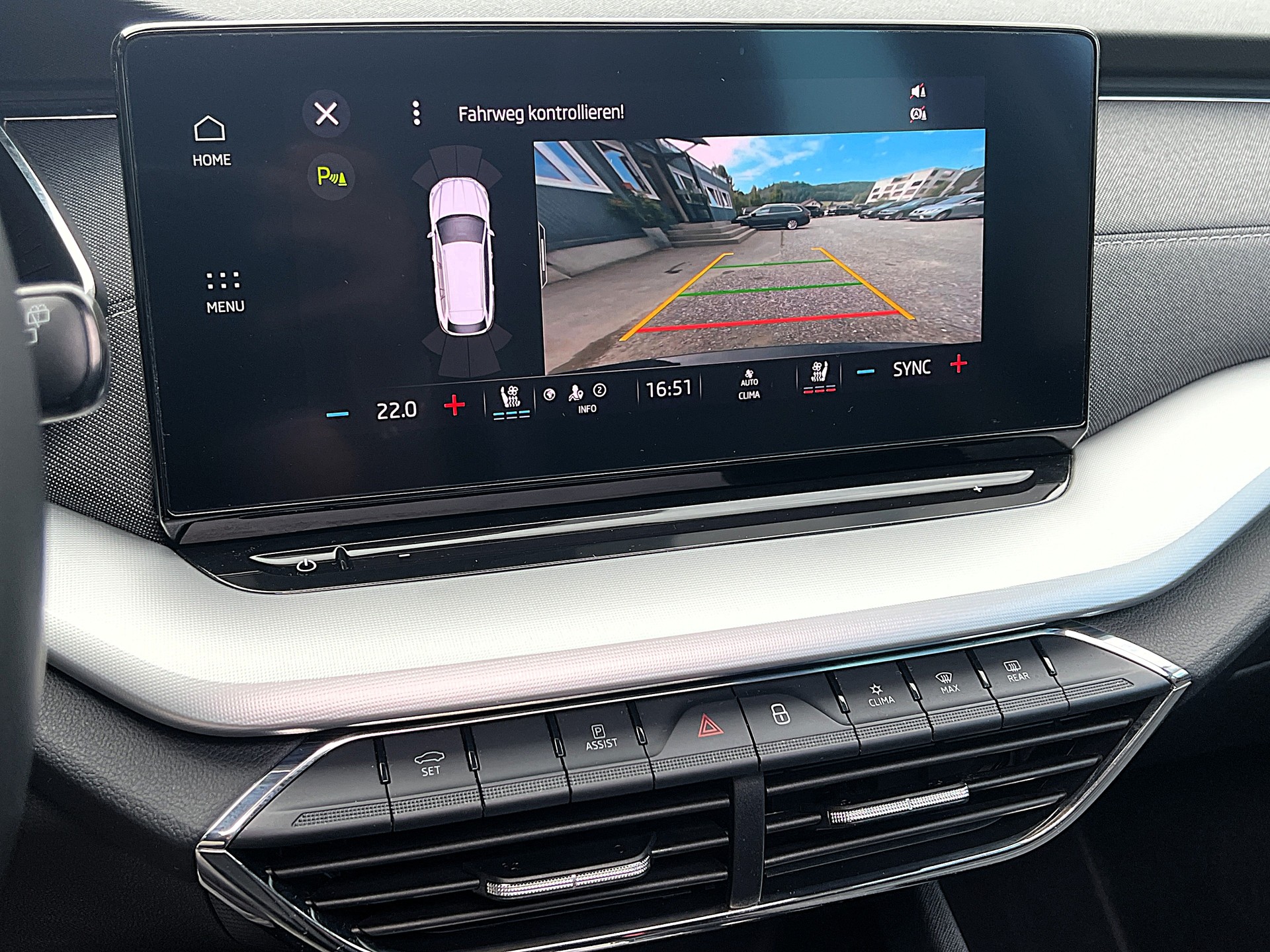 SKODA Octavia Combi❗TOP-AUSSTATTUNG❗2.0 TSI Style DSG 4x4 ✅CH-Fahrzeug & Frisch ab Service und 8-fach bereift auf ALU✅-image-12