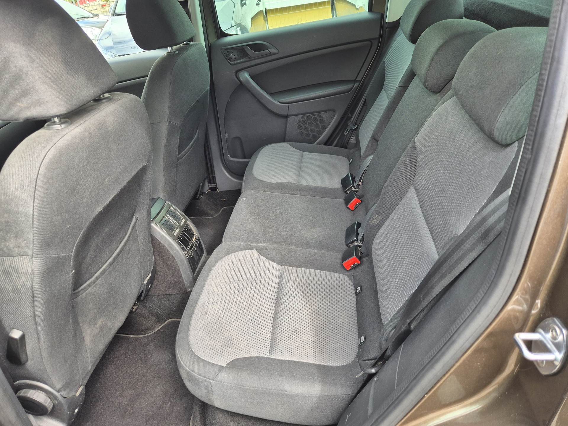 SKODA Yeti 1.2 TSI Active DSG-image-6