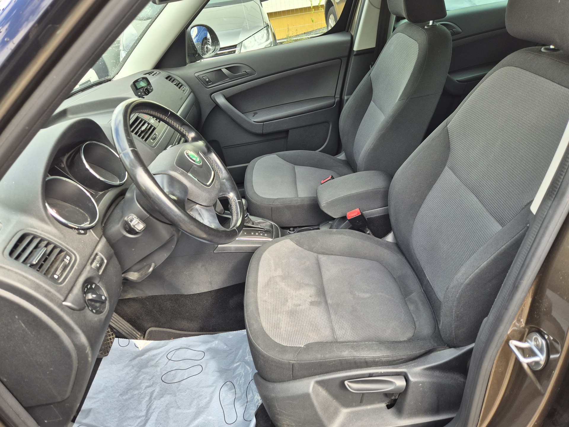 SKODA Yeti 1.2 TSI Active DSG-image-11