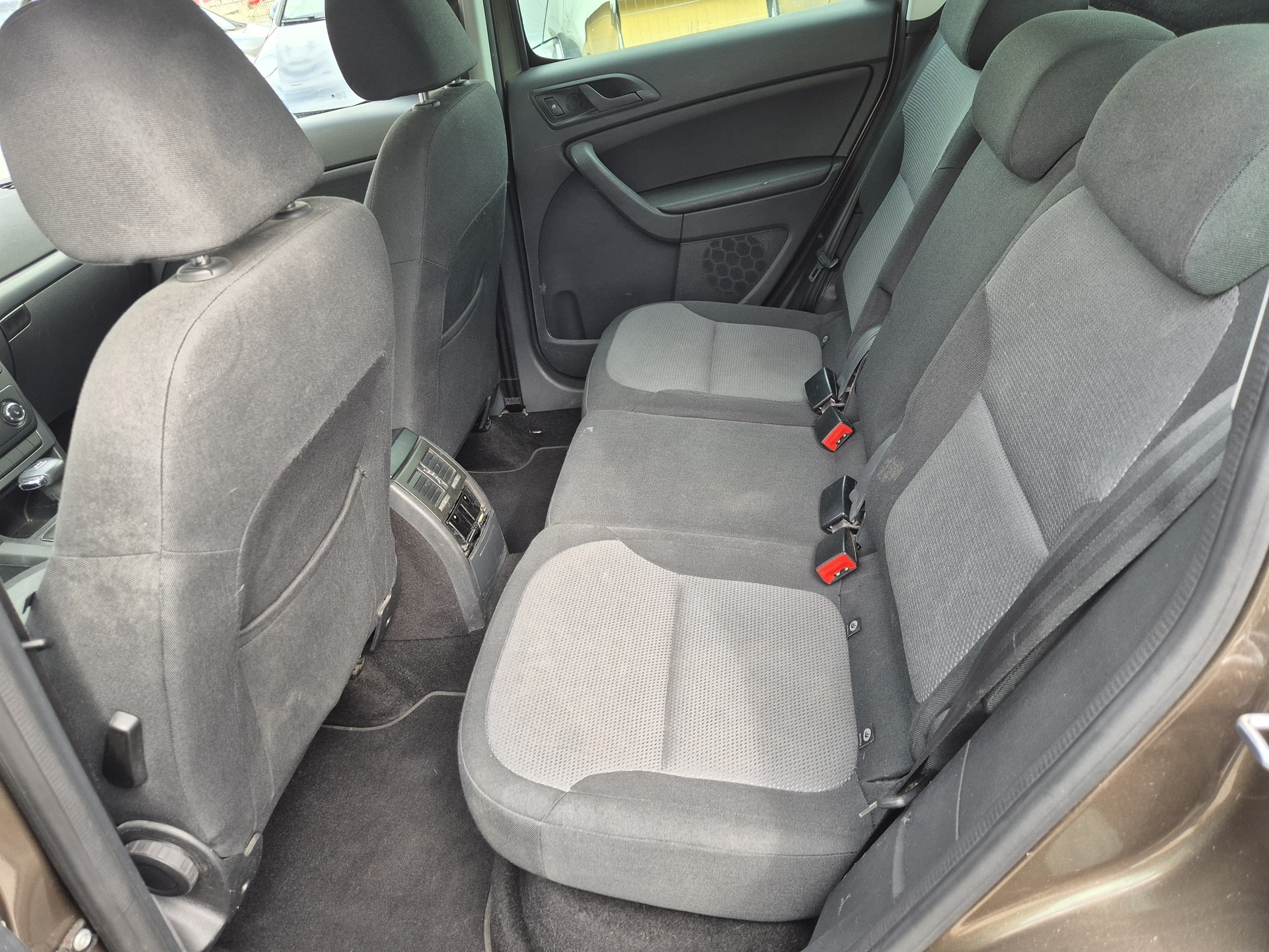 SKODA Yeti 1.2 TSI Active DSG-image-8