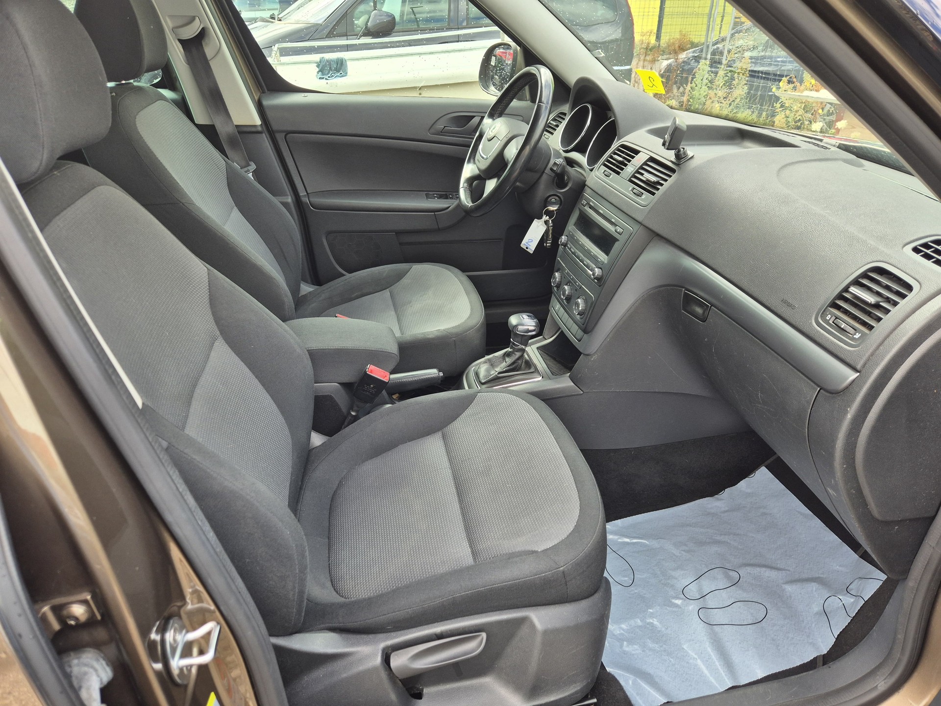 SKODA Yeti 1.2 TSI Active DSG-image-10