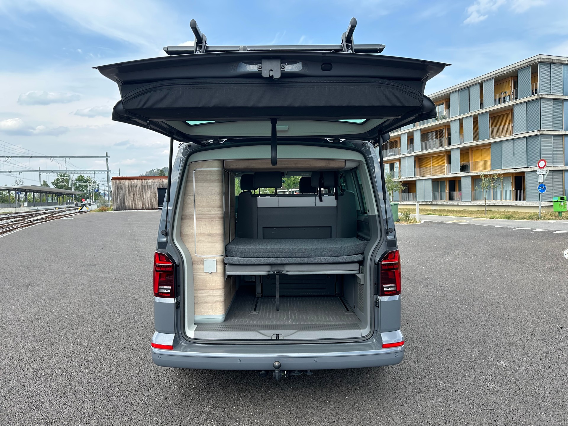 VW T6.1 California Ocean Edition DSG 4Motion-image-4