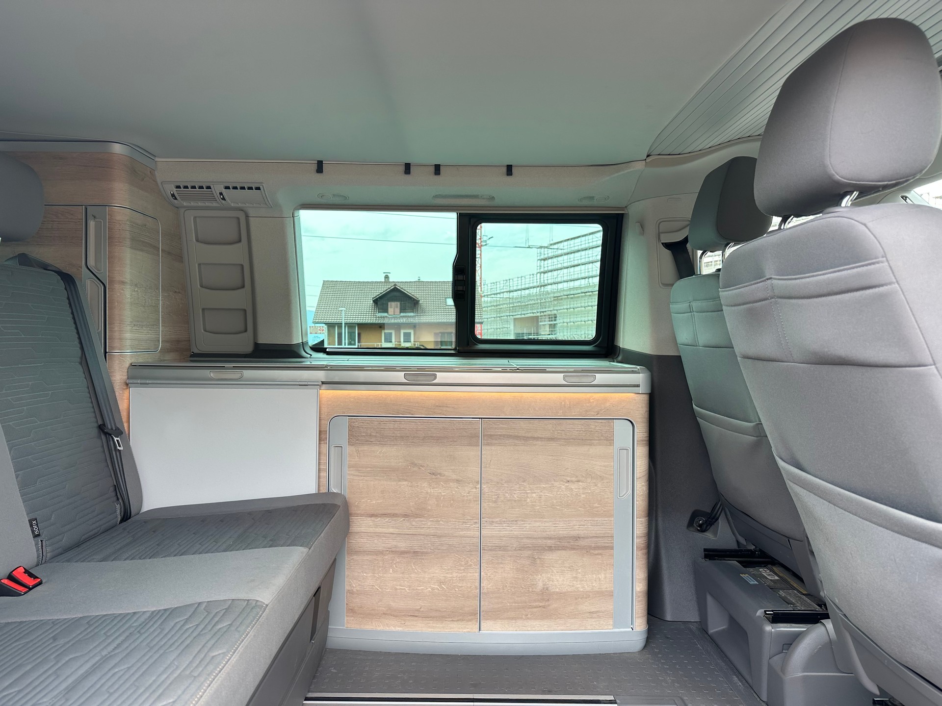 VW T6.1 California Ocean Edition DSG 4Motion-image-3