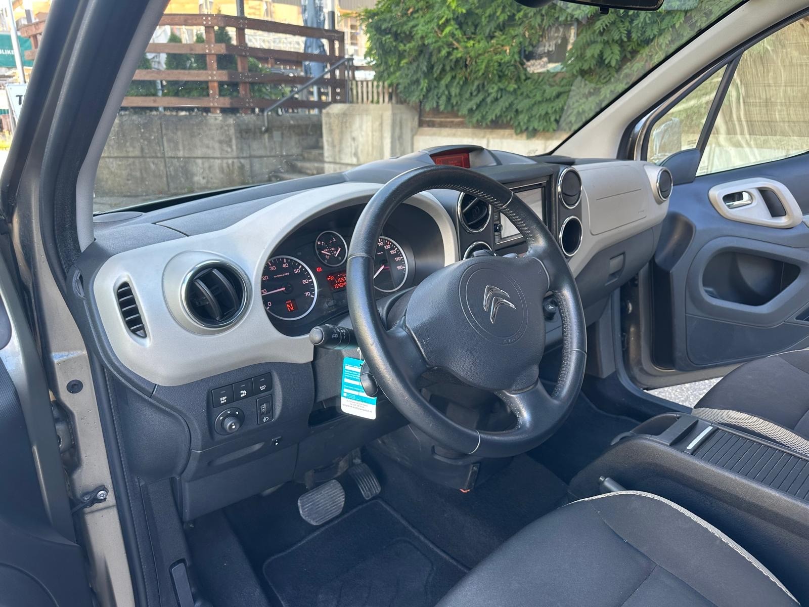 CITROEN Berlingo 1.6 e-HDi Rossignol EGS6-image-8