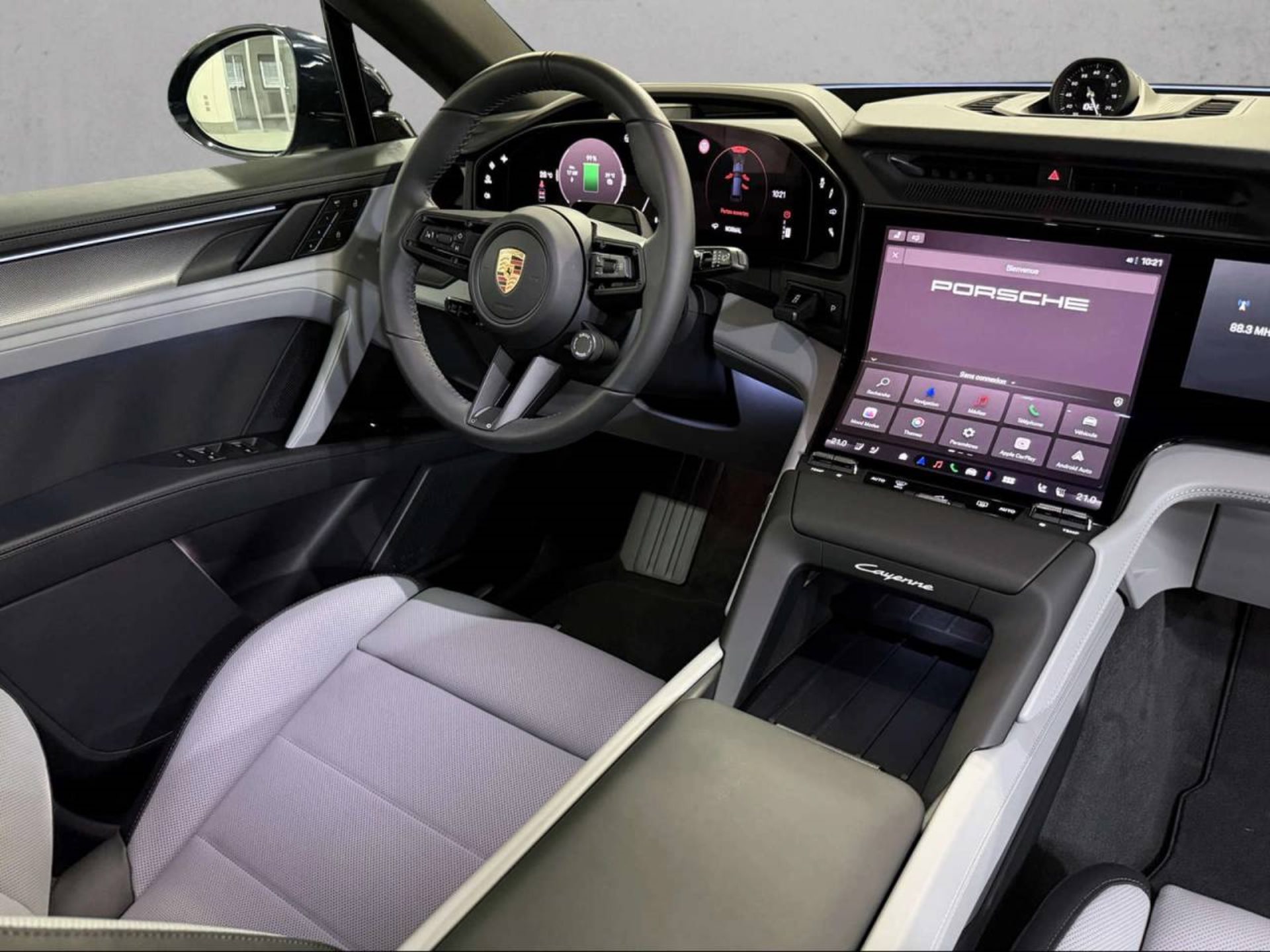 PORSCHE Cayenne Electric-image-14