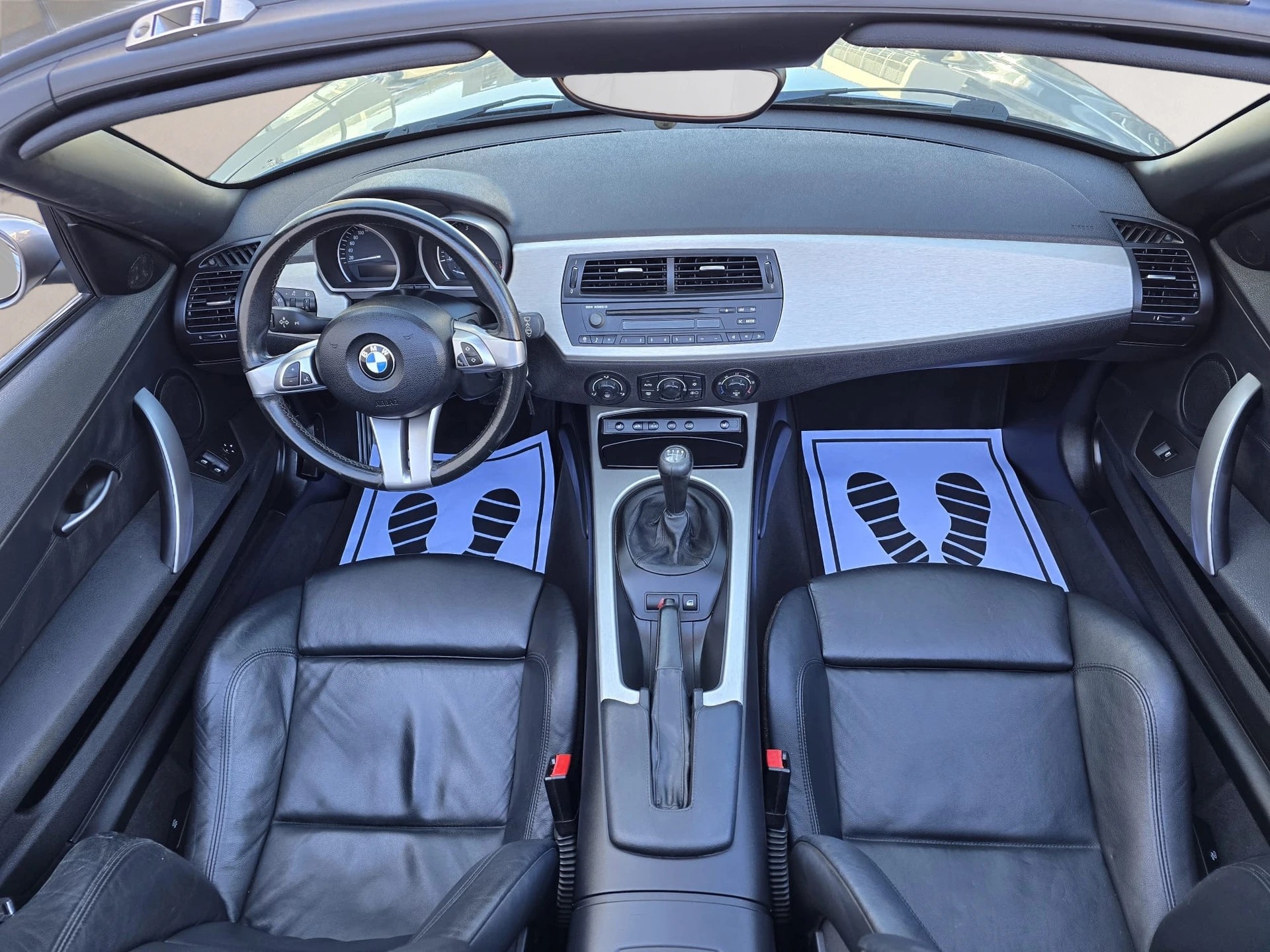 BMW Z4 2.2i Roadster-image-13