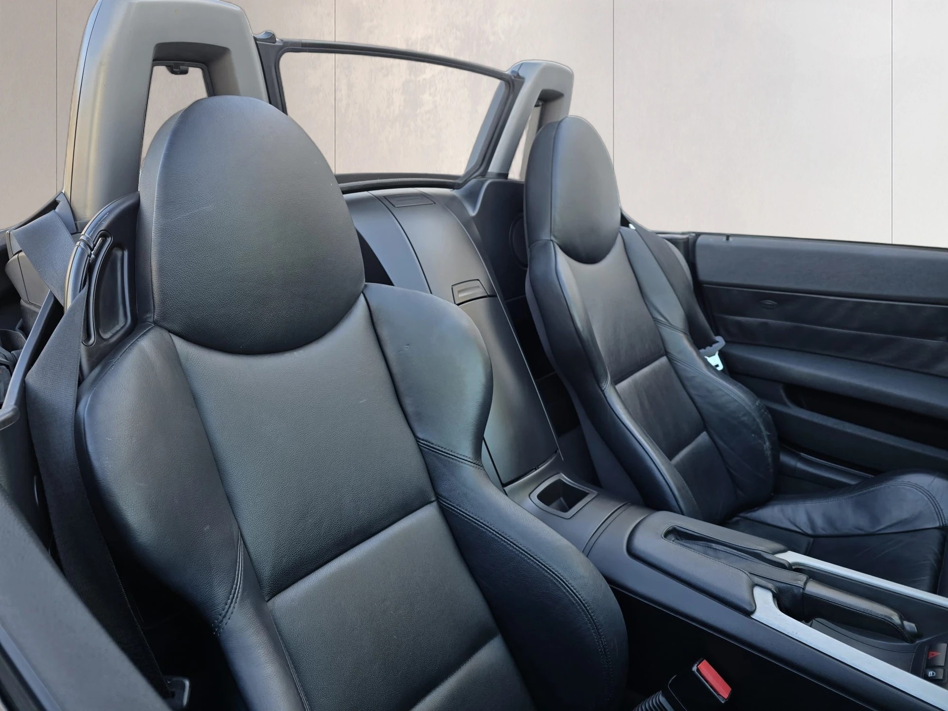 BMW Z4 2.2i Roadster-image-19