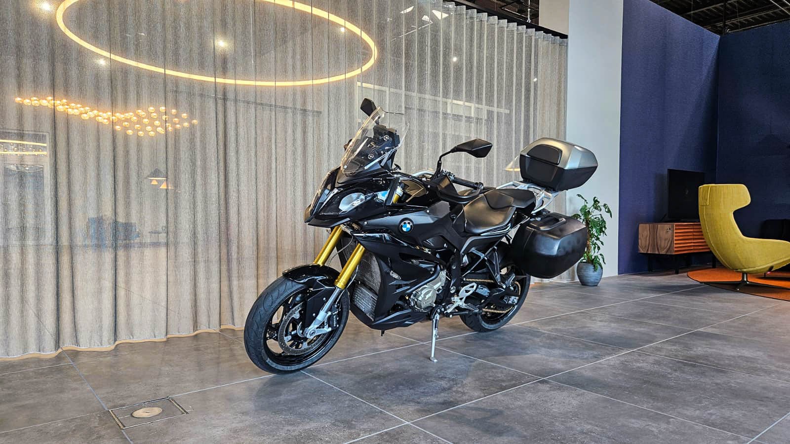 BMW S 1000 XR ABS-showroom-element-1