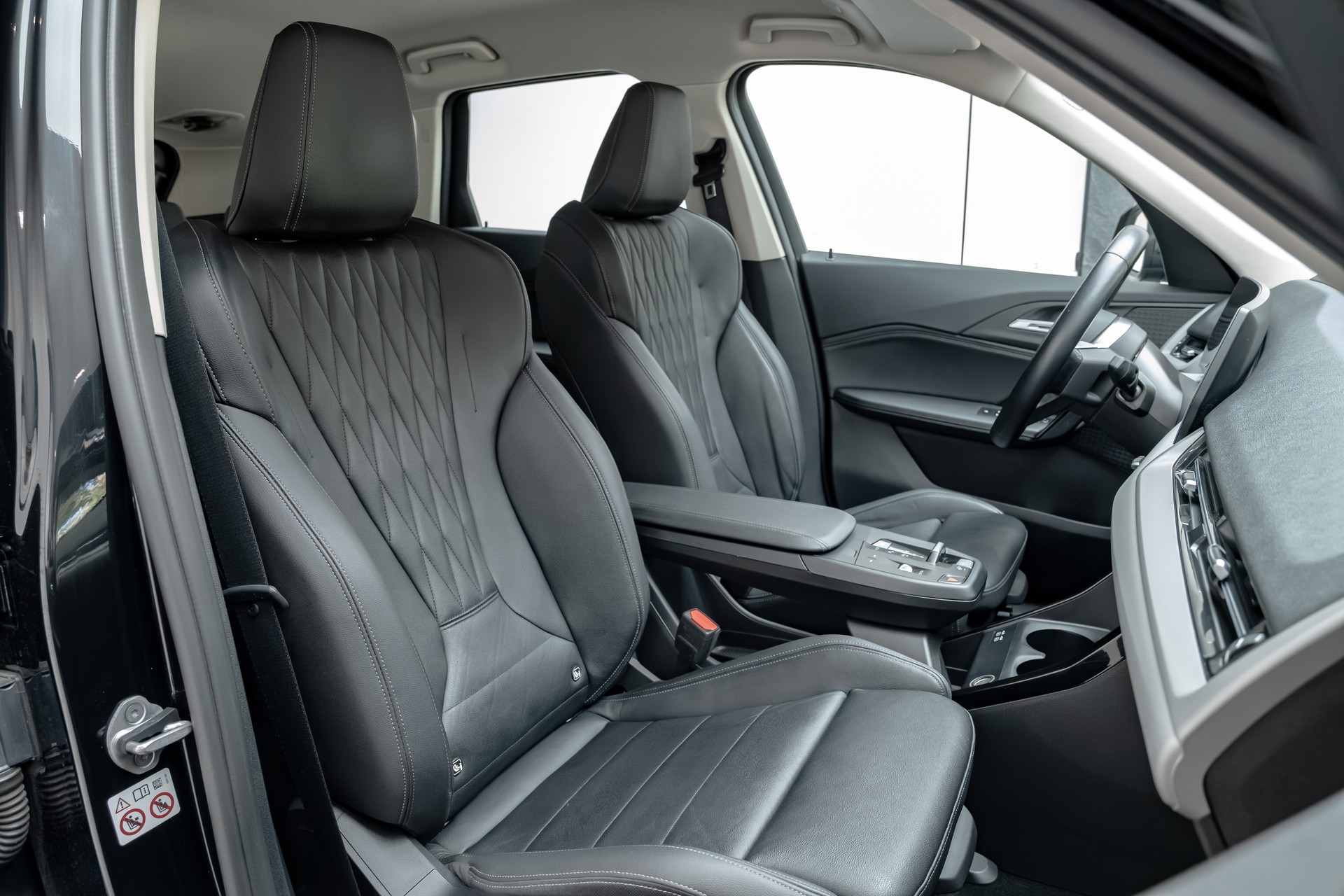 BMW X1 xDrive 23i 48V xLine-image-9