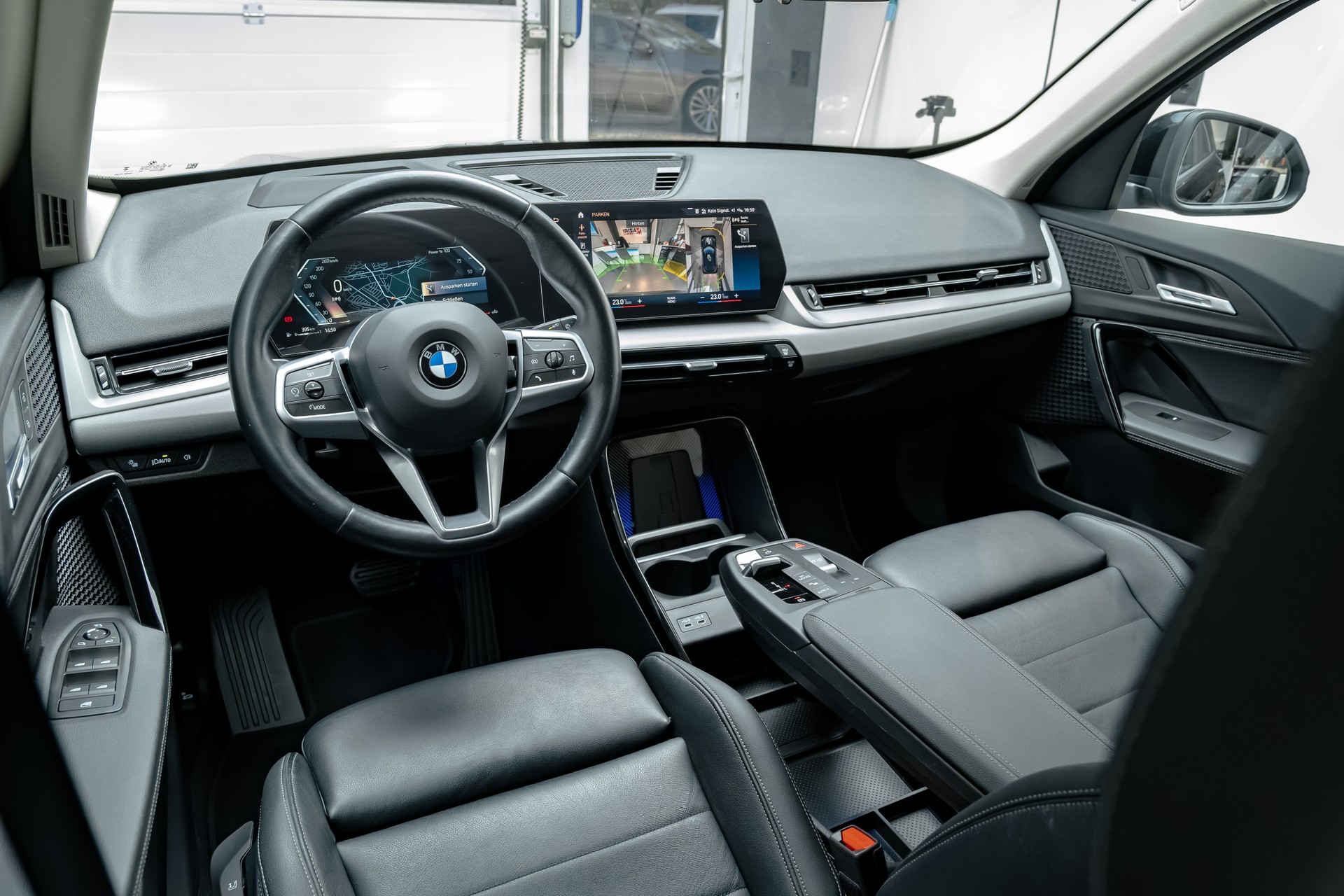 BMW X1 xDrive 23i 48V xLine-image-11