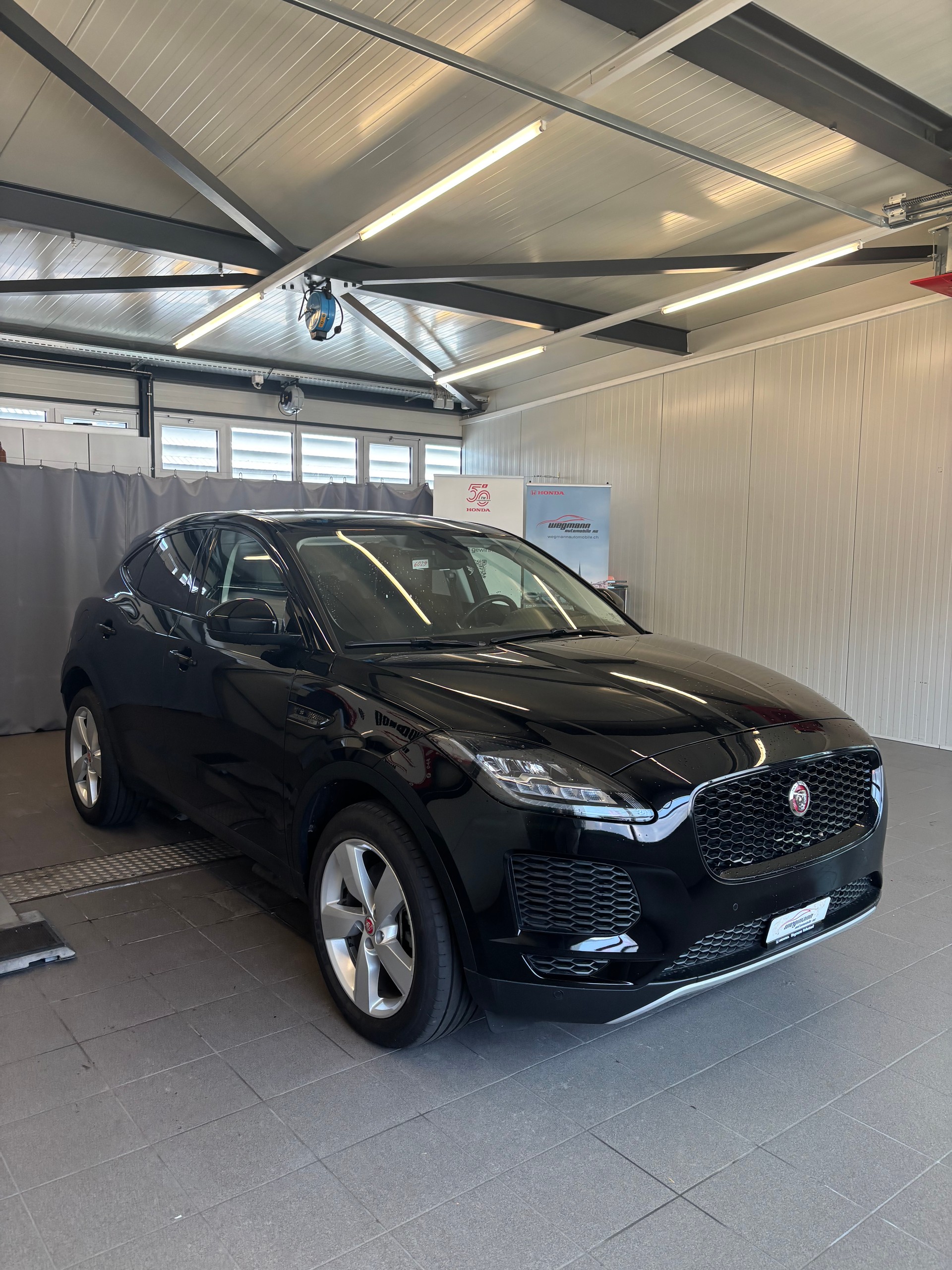 JAGUAR E-Pace 2.0 P200 S AWD Automatik-image-2