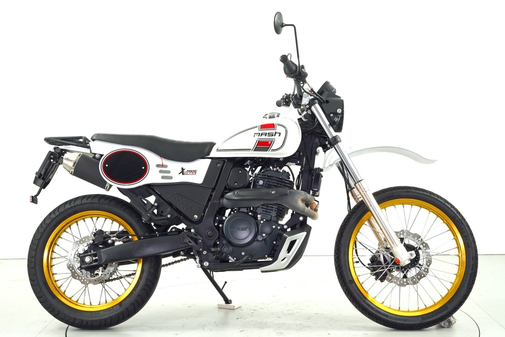 MASH 650 X-Ride-showroom-element-3