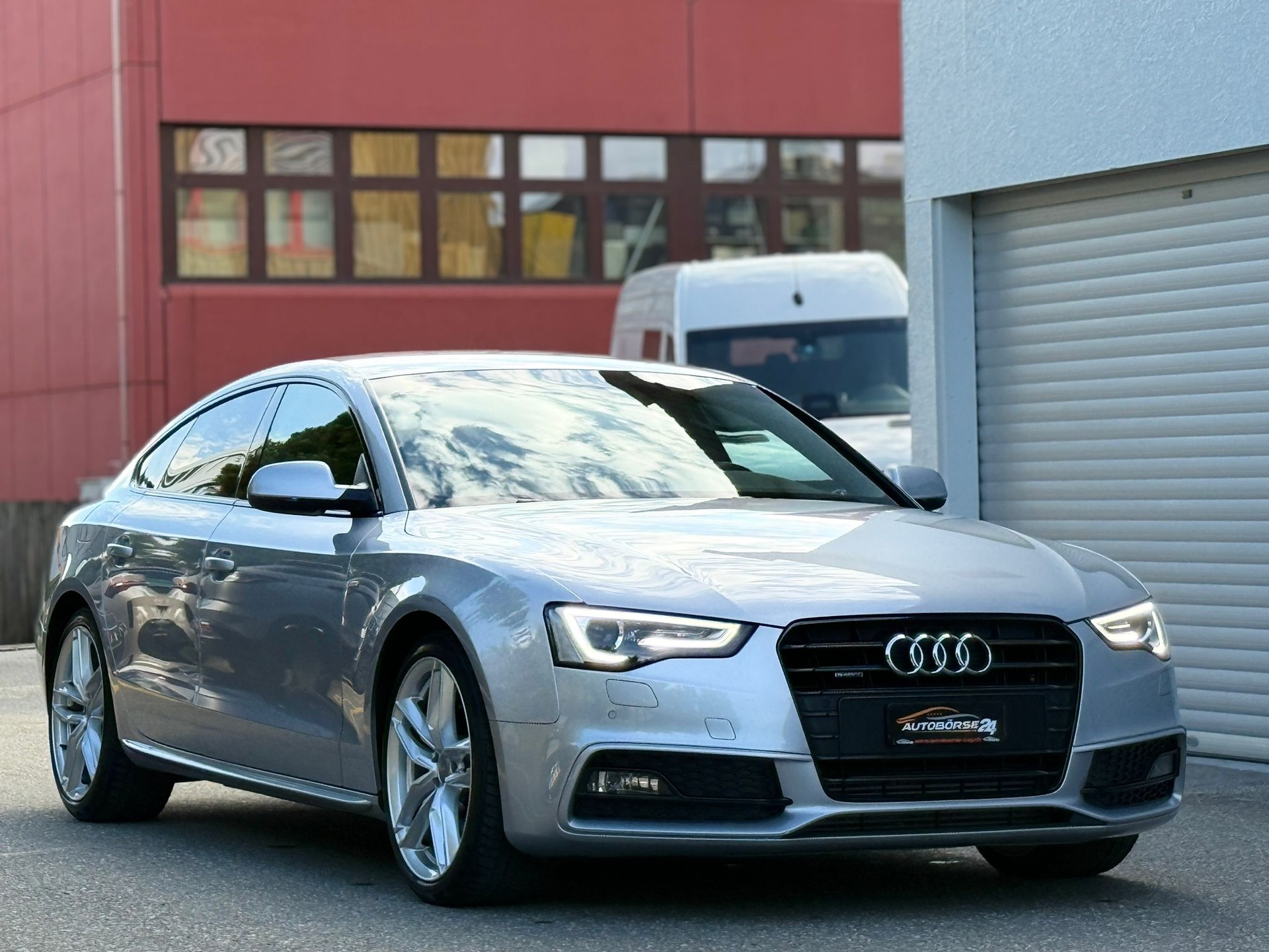 AUDI A5 Sportback 2.0 TFSI 230 quattro S-Tronic-showroom-element-1