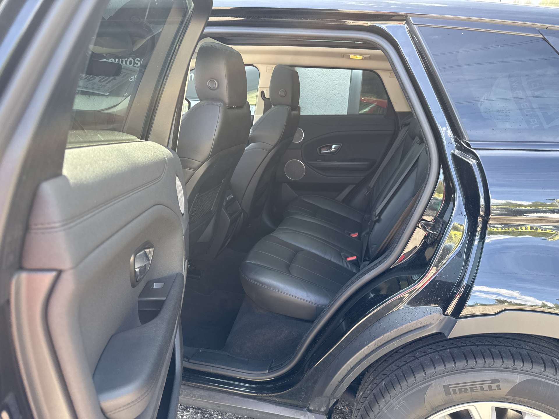 LAND ROVER Range Rover Evoque 2.0 TD4 SE Automat-image-7