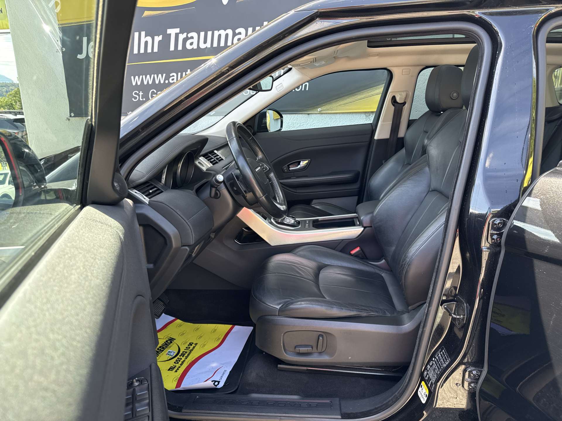 LAND ROVER Range Rover Evoque 2.0 TD4 SE Automat-image-6