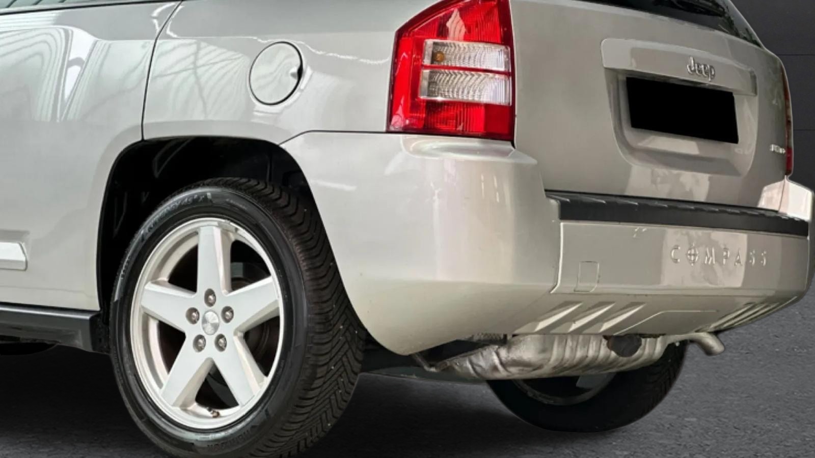 JEEP Compass 2.4 Limited CVT Automat-image-3