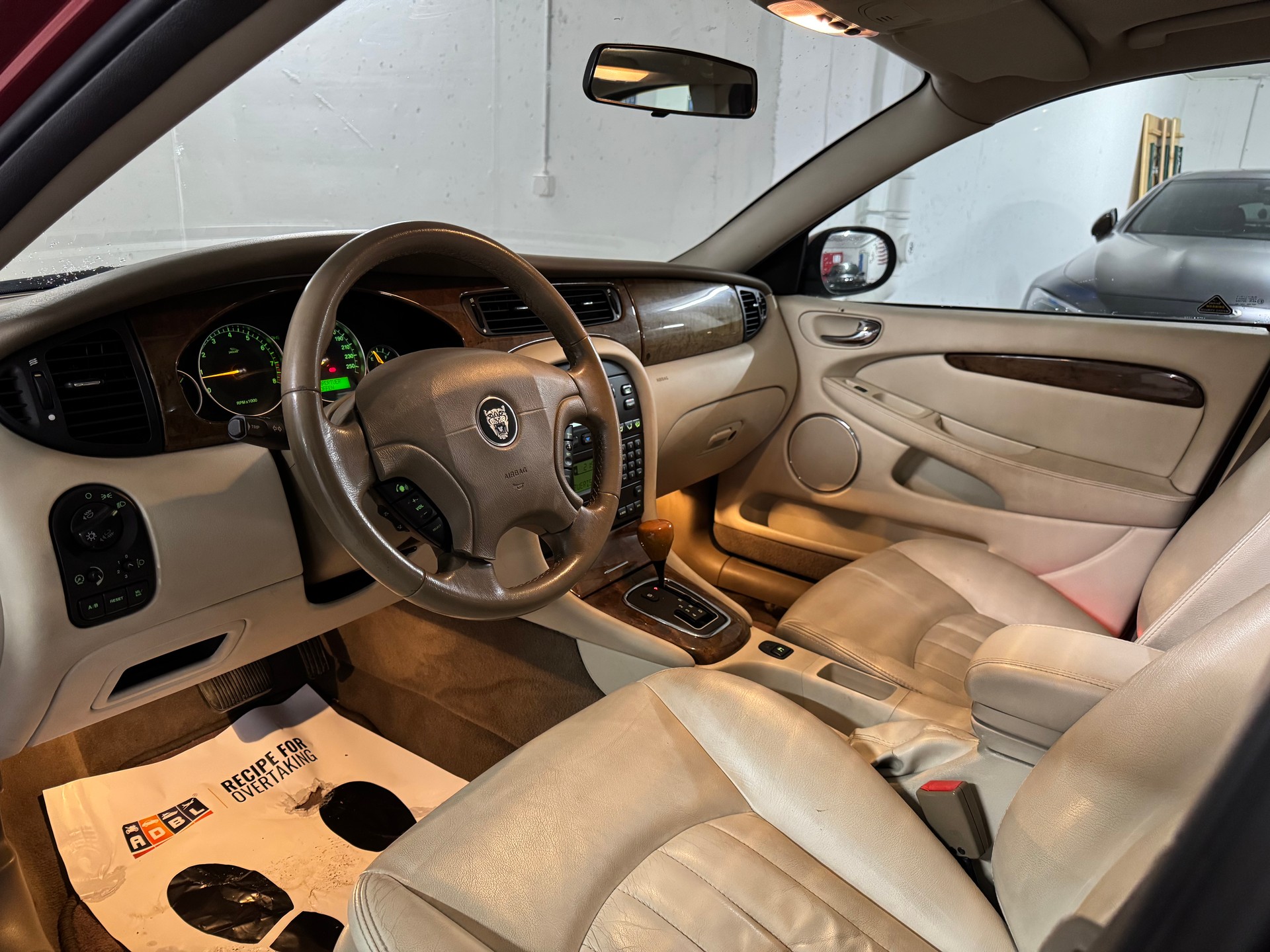JAGUAR X-Type 3.0 V6 Traction4 Executive-image-7