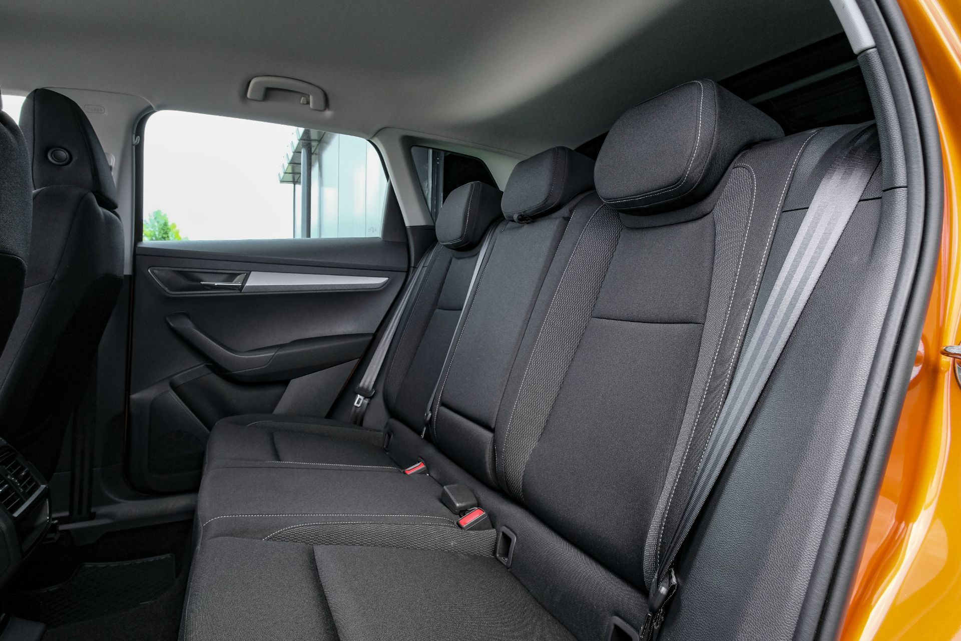 SKODA Karoq 1.5 TSI Fresh DSG-image-11