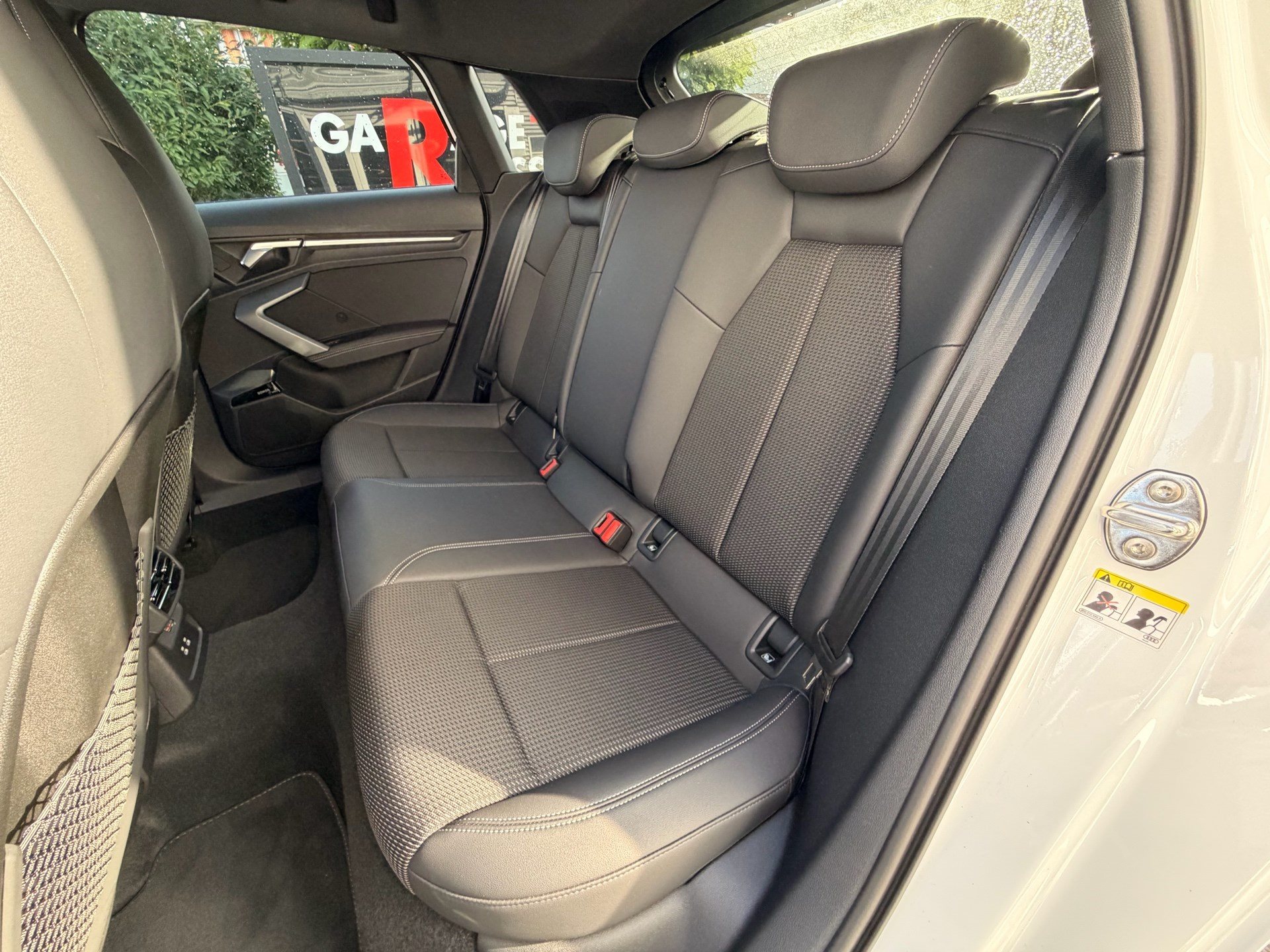 AUDI S3 SPORTBACK 2.0 TFSI QUATTRO *** FACELIFT & AKRAPOVIC ABGAS ***-image-24