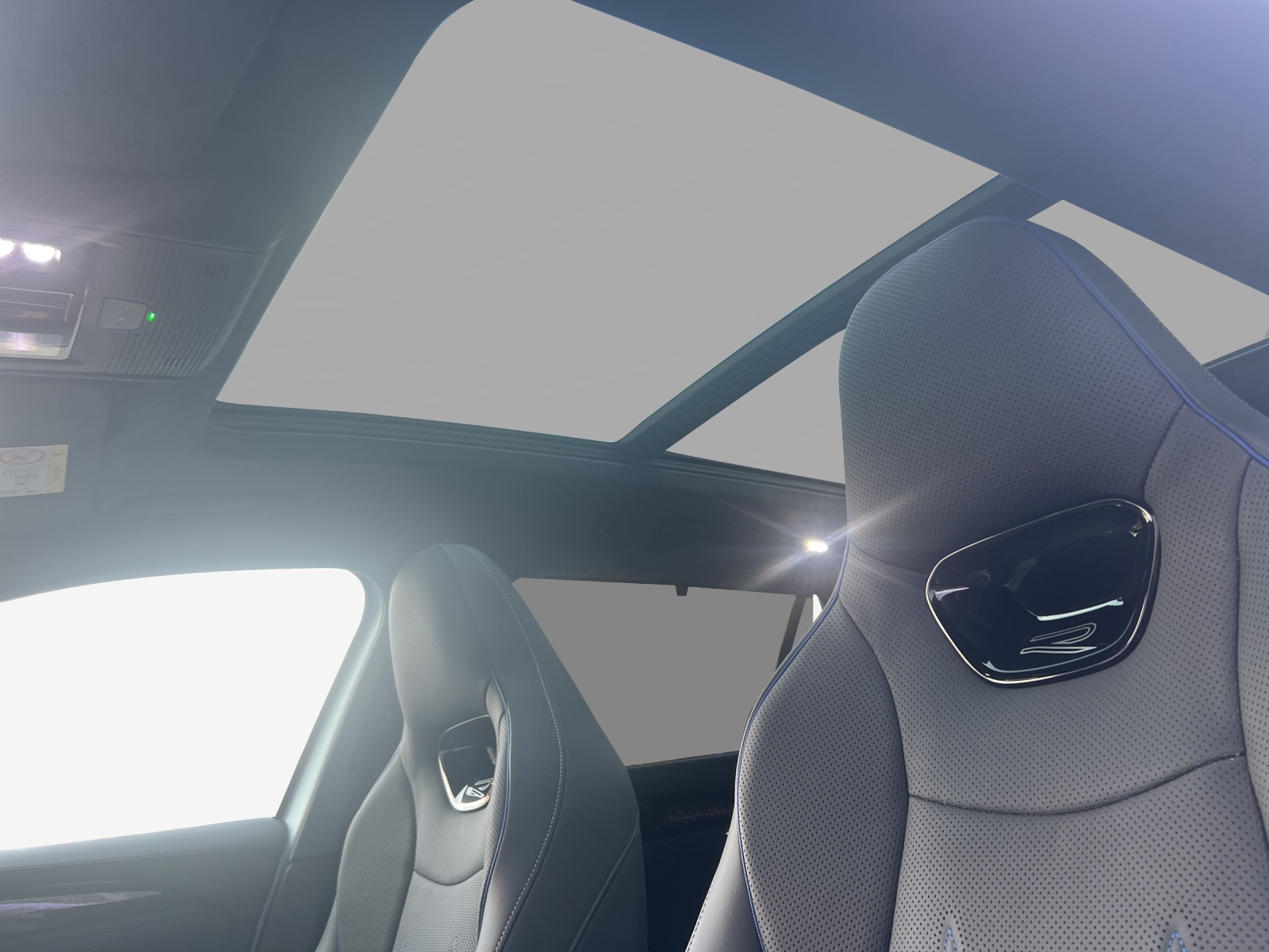 VW Passat Variant 1.5 TSI evo2 Plug-In- Hybrid R-Line DSG-image-15