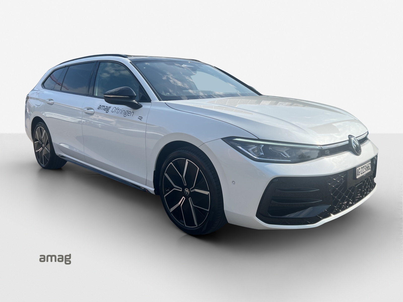 VW Passat Variant 1.5 TSI evo2 Plug-In- Hybrid R-Line DSG-image-5