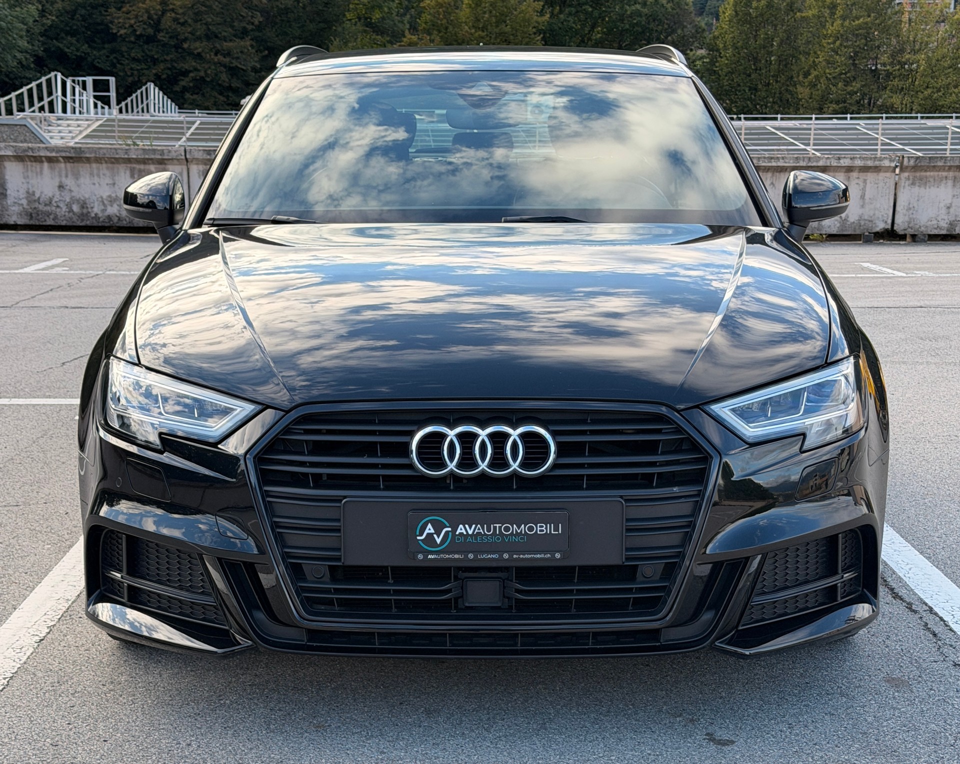 AUDI A3 Sportback 35 TFSI Sport S-tronic-image-2