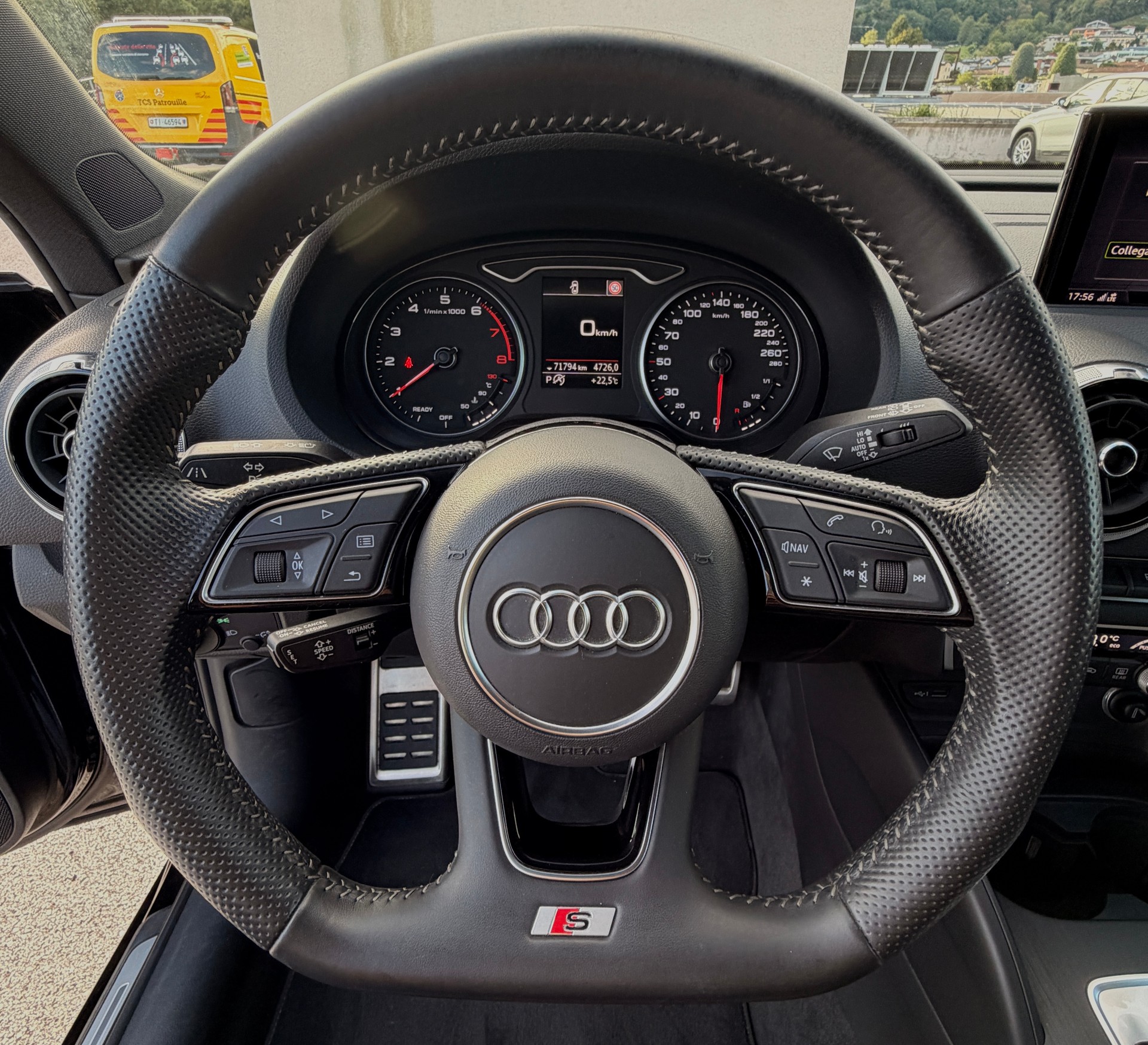 AUDI A3 Sportback 35 TFSI Sport S-tronic-image-11