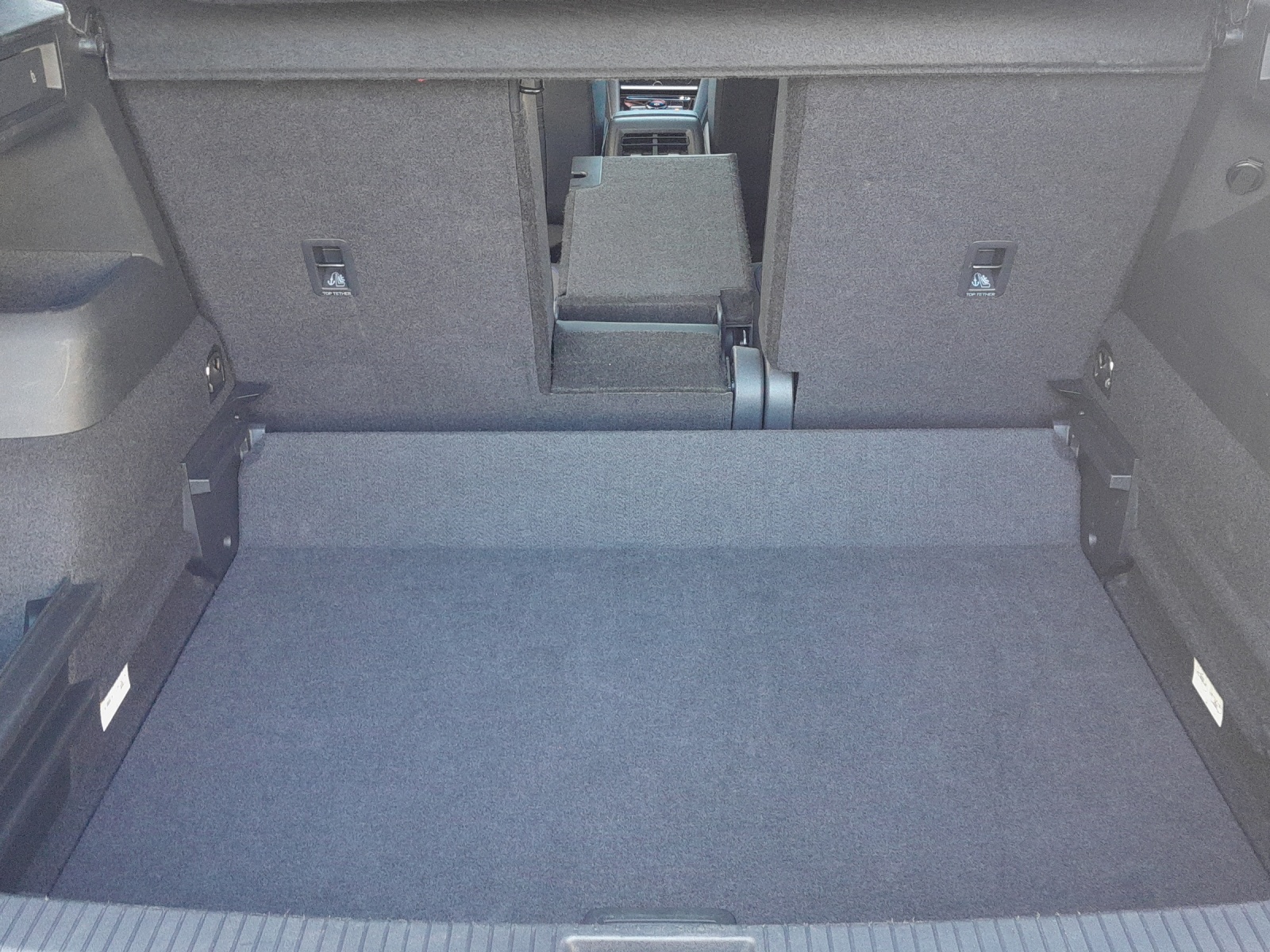 VW Tiguan 2.0 TSI DSG R-Line 4Motion-image-12
