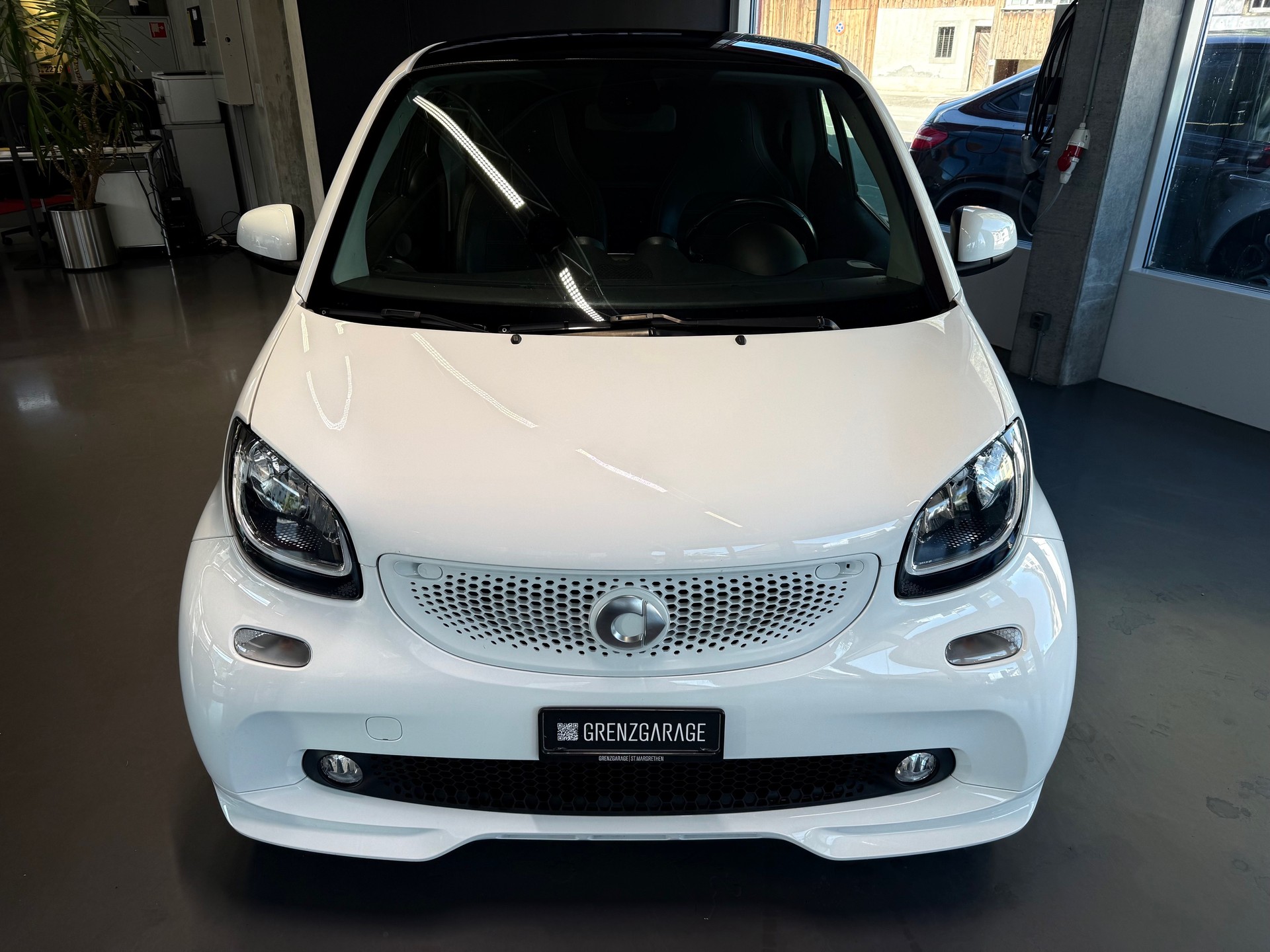SMART fortwo Brabus Edition twinmatic-image-2