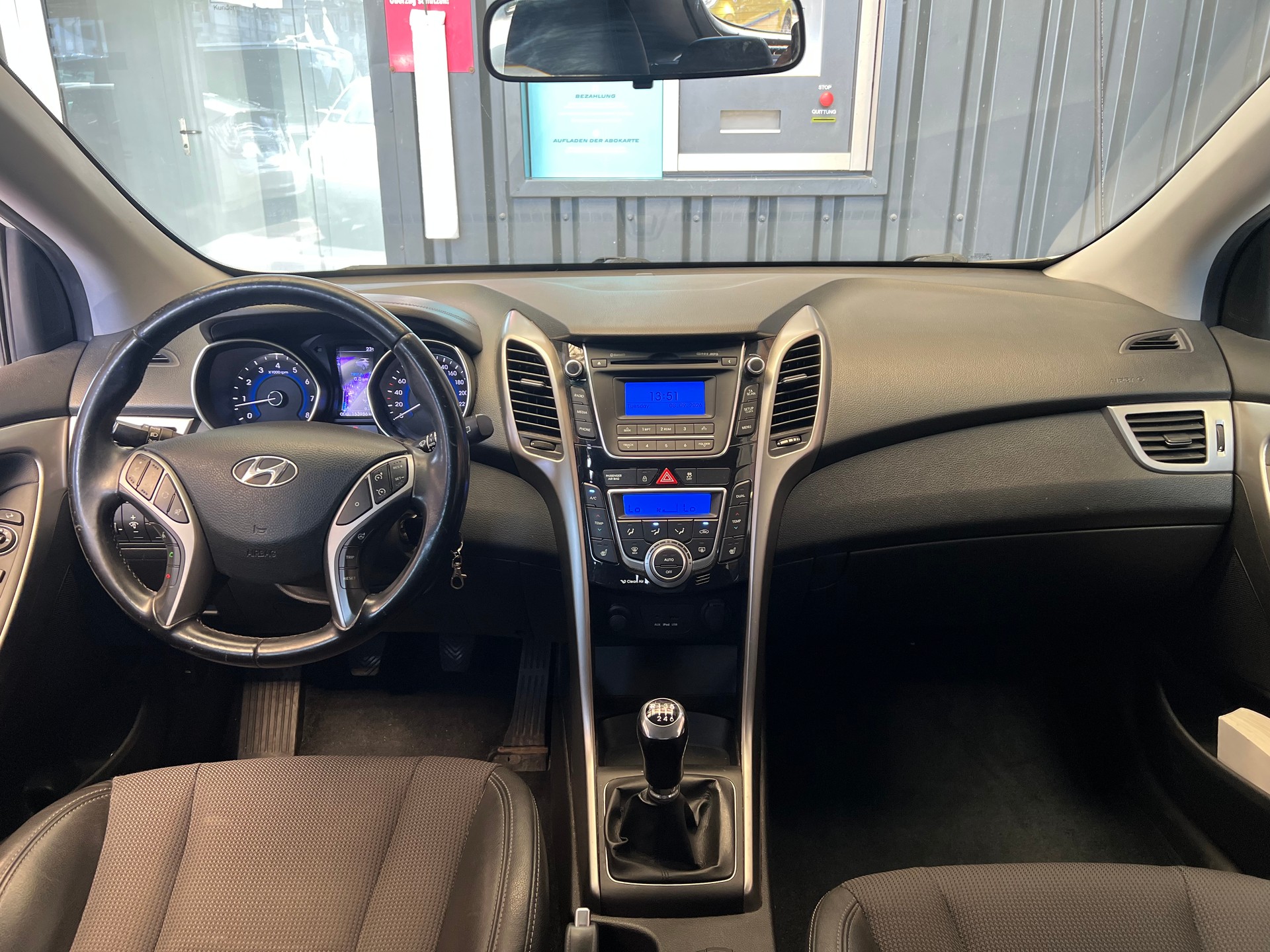 HYUNDAI i30 1.6 GDI Style-image-4