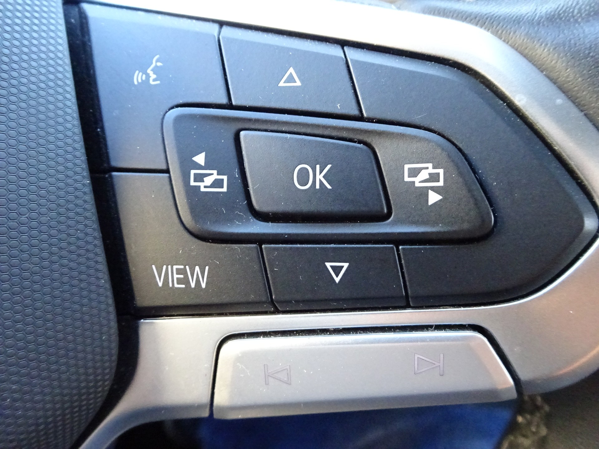 VW Caddy 2.0 TDI Liberty DSG-image-17