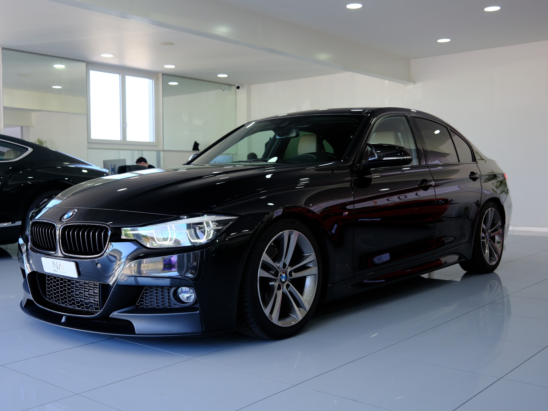 BMW 320d M Sport Steptronic *Rückfahrkamera* *Sitzheizung*-image-3