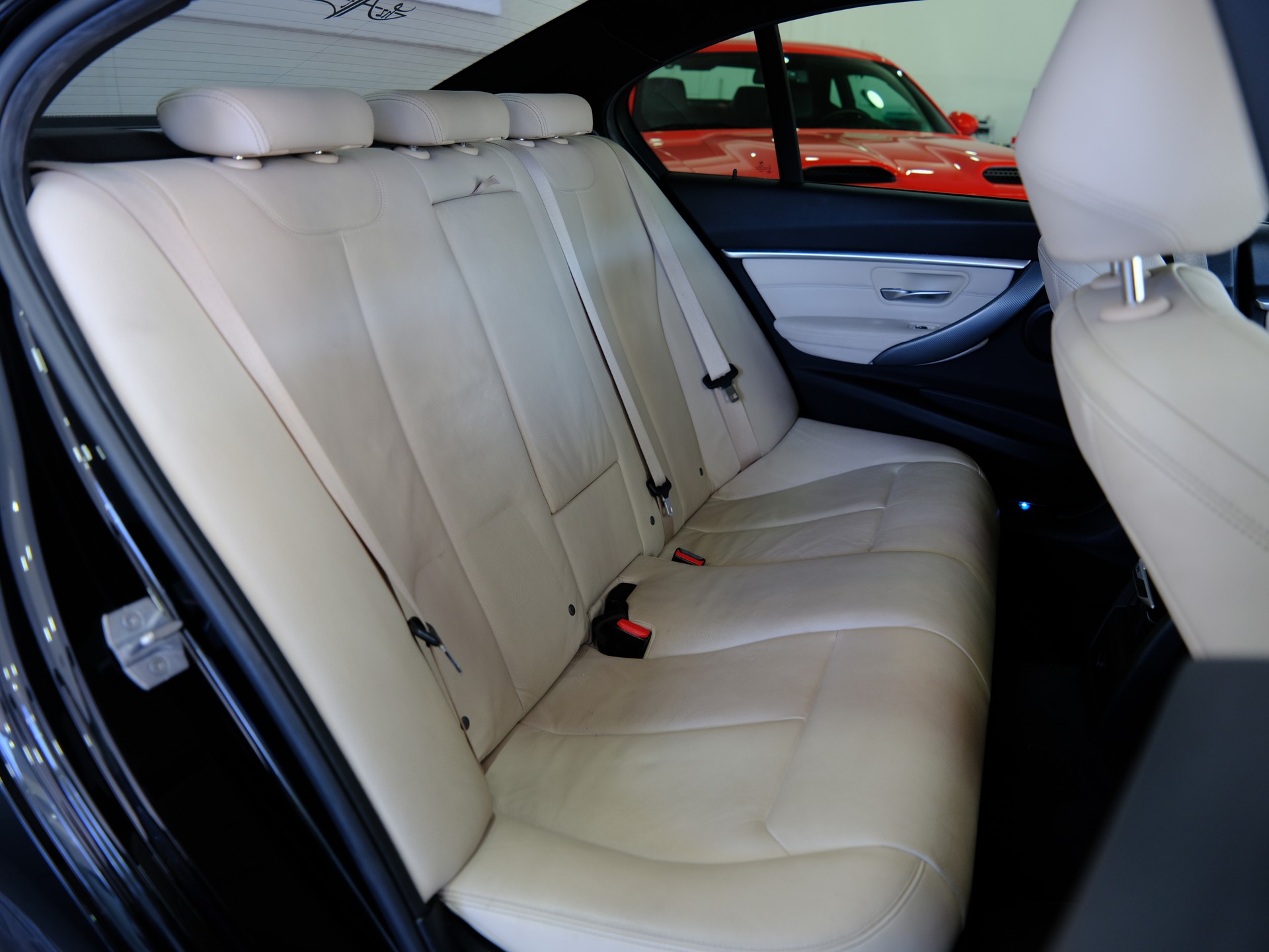 BMW 320d M Sport Steptronic *Rückfahrkamera* *Sitzheizung*-image-16