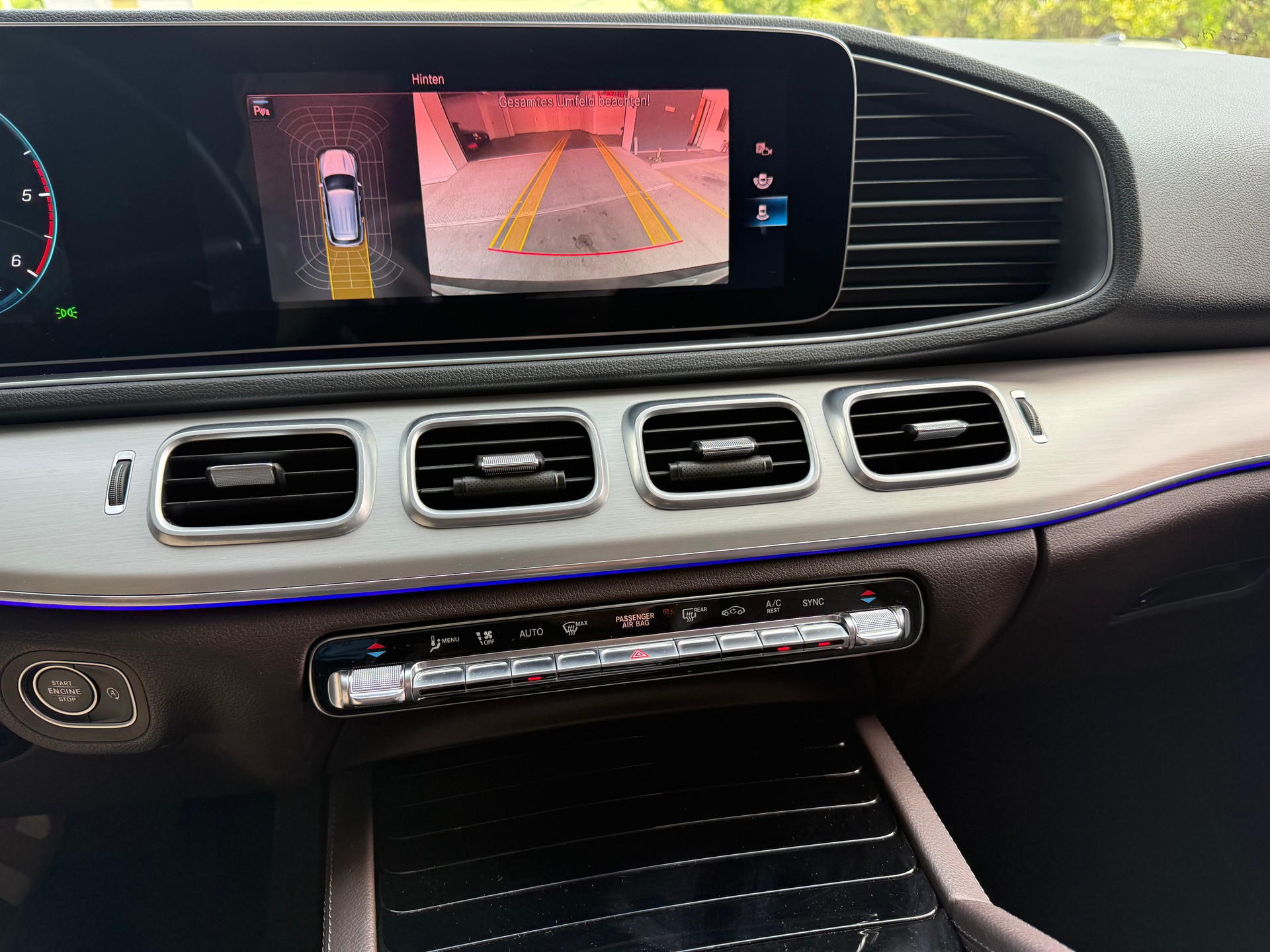 MERCEDES-BENZ GLE 300 d 4Matic 9G-Tronic-image-9