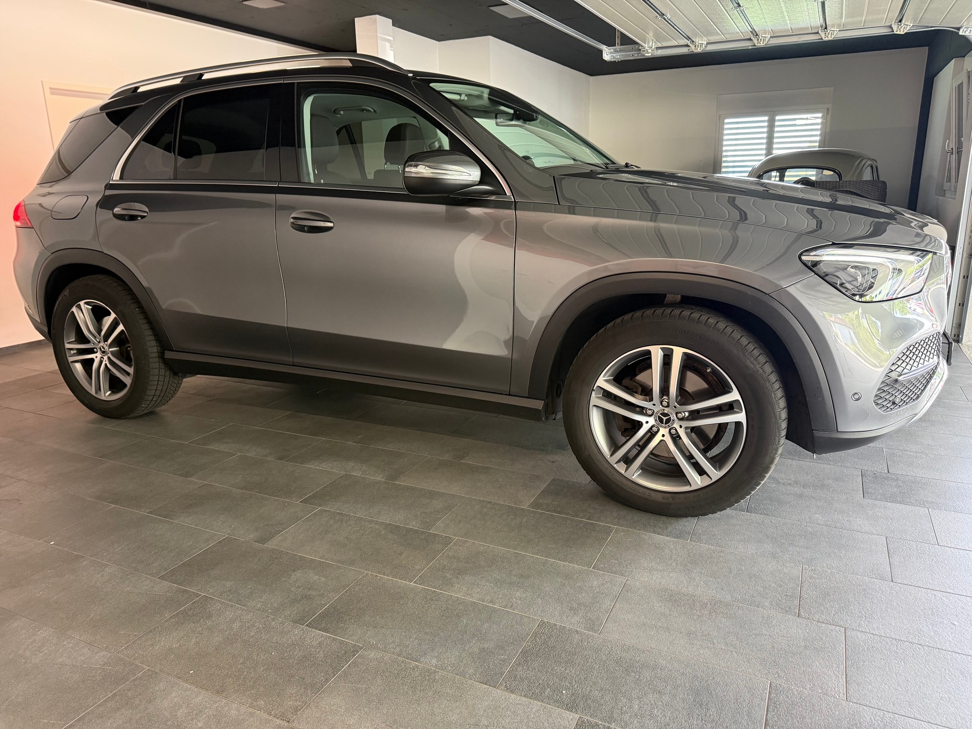 MERCEDES-BENZ GLE 300 d 4Matic 9G-Tronic-image-2