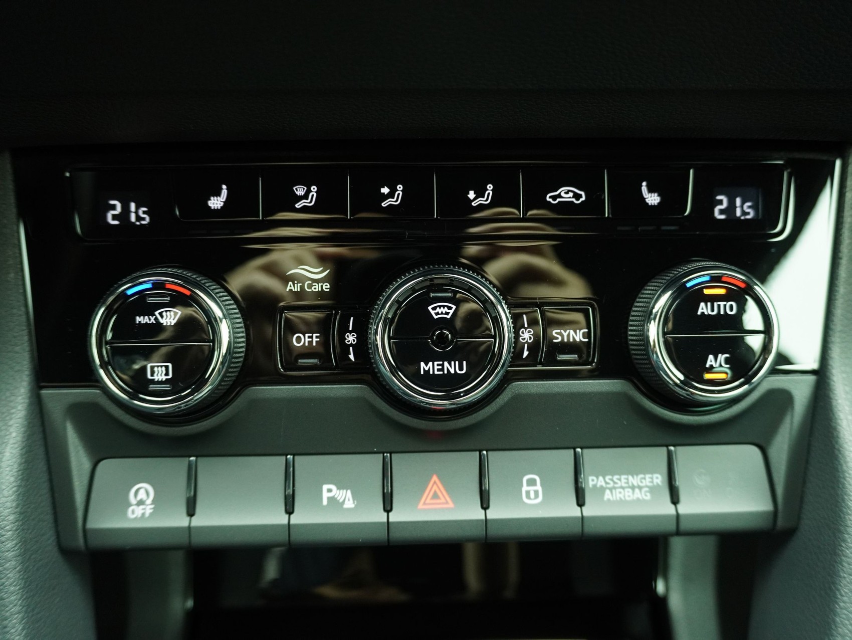 SKODA Karoq 2.0 TSI DSG Sport Line 4x4-image-15
