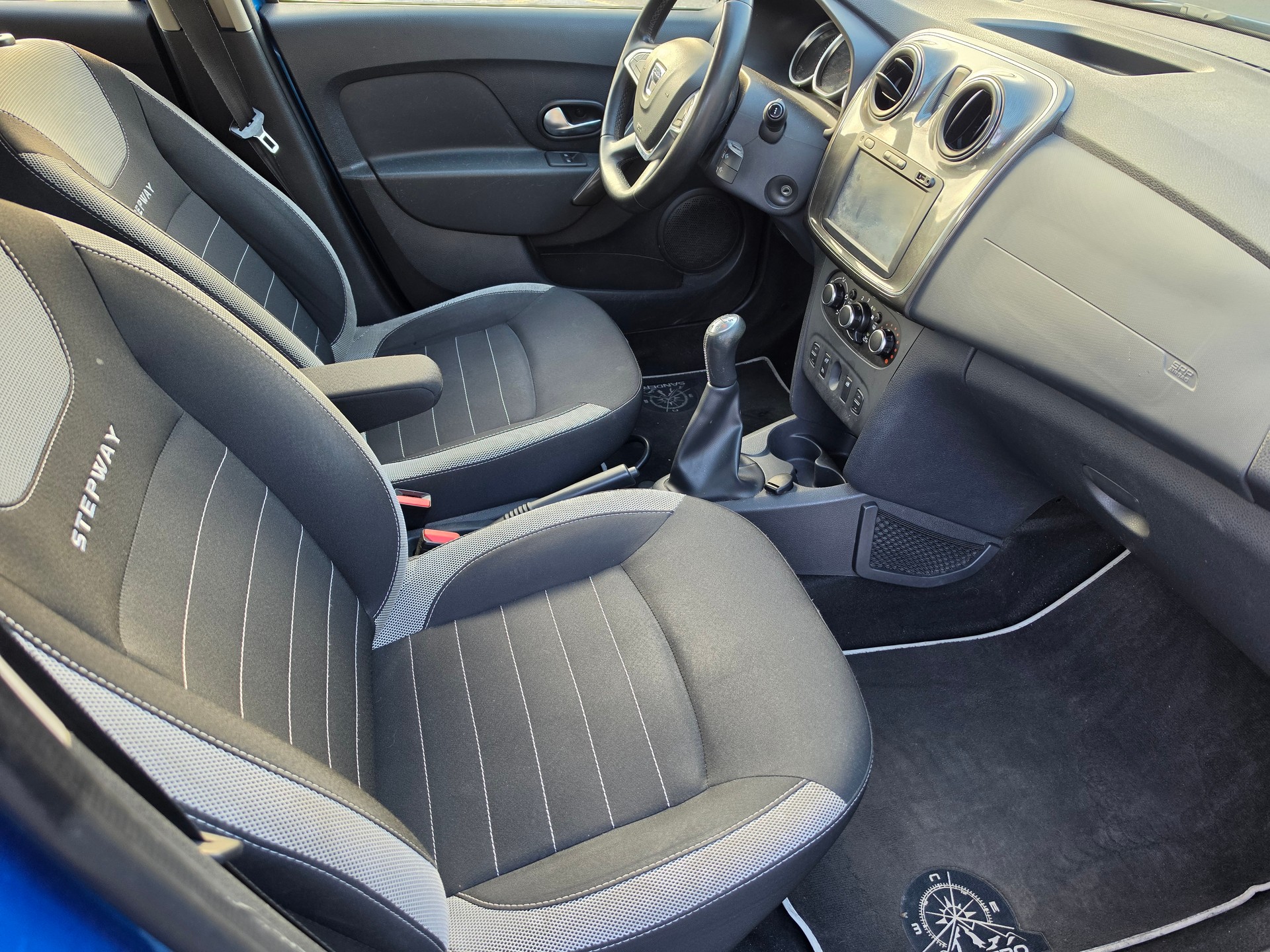 DACIA Sandero 0.9 Lauréate-image-5