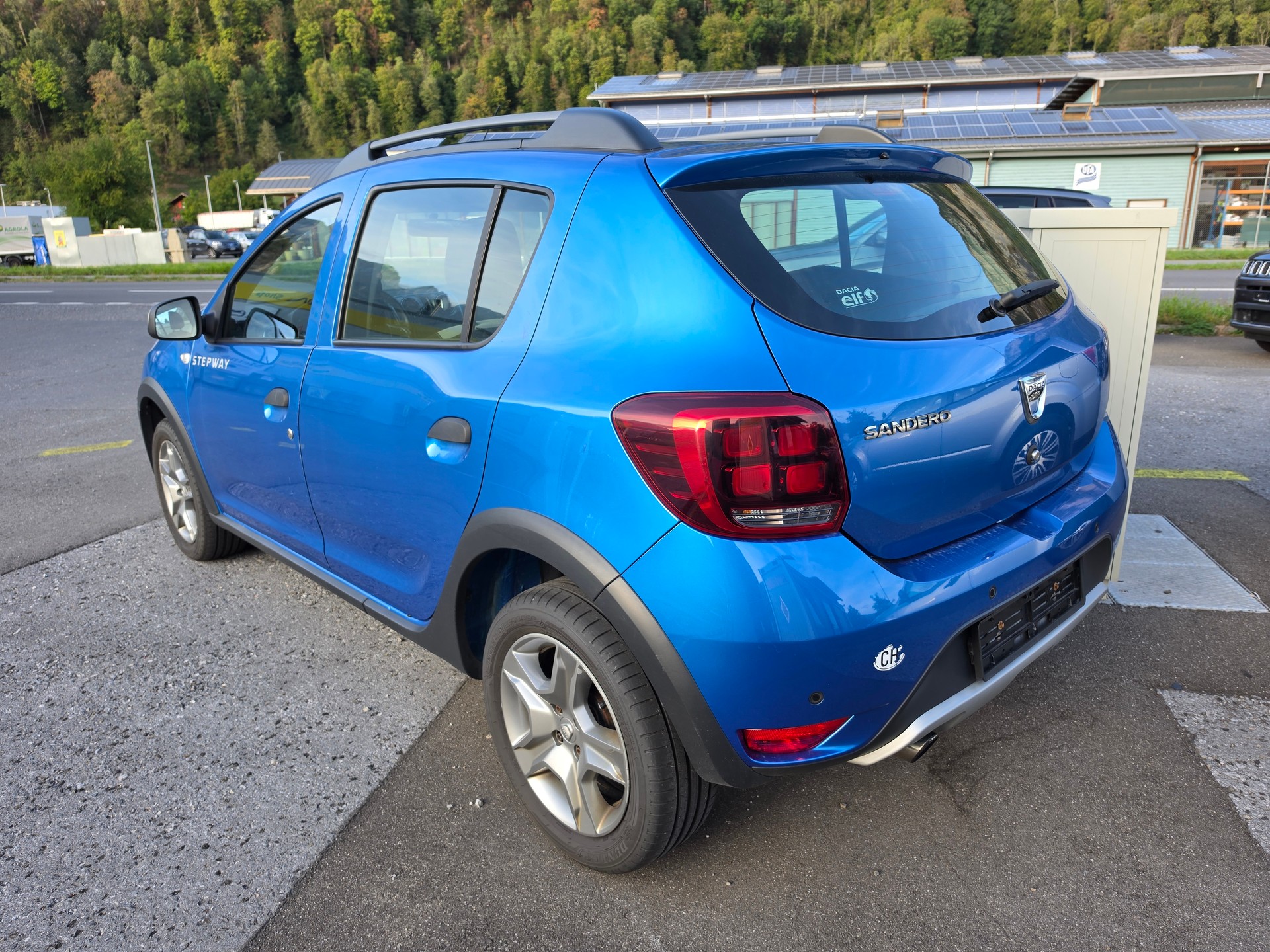 DACIA Sandero 0.9 Lauréate-image-3