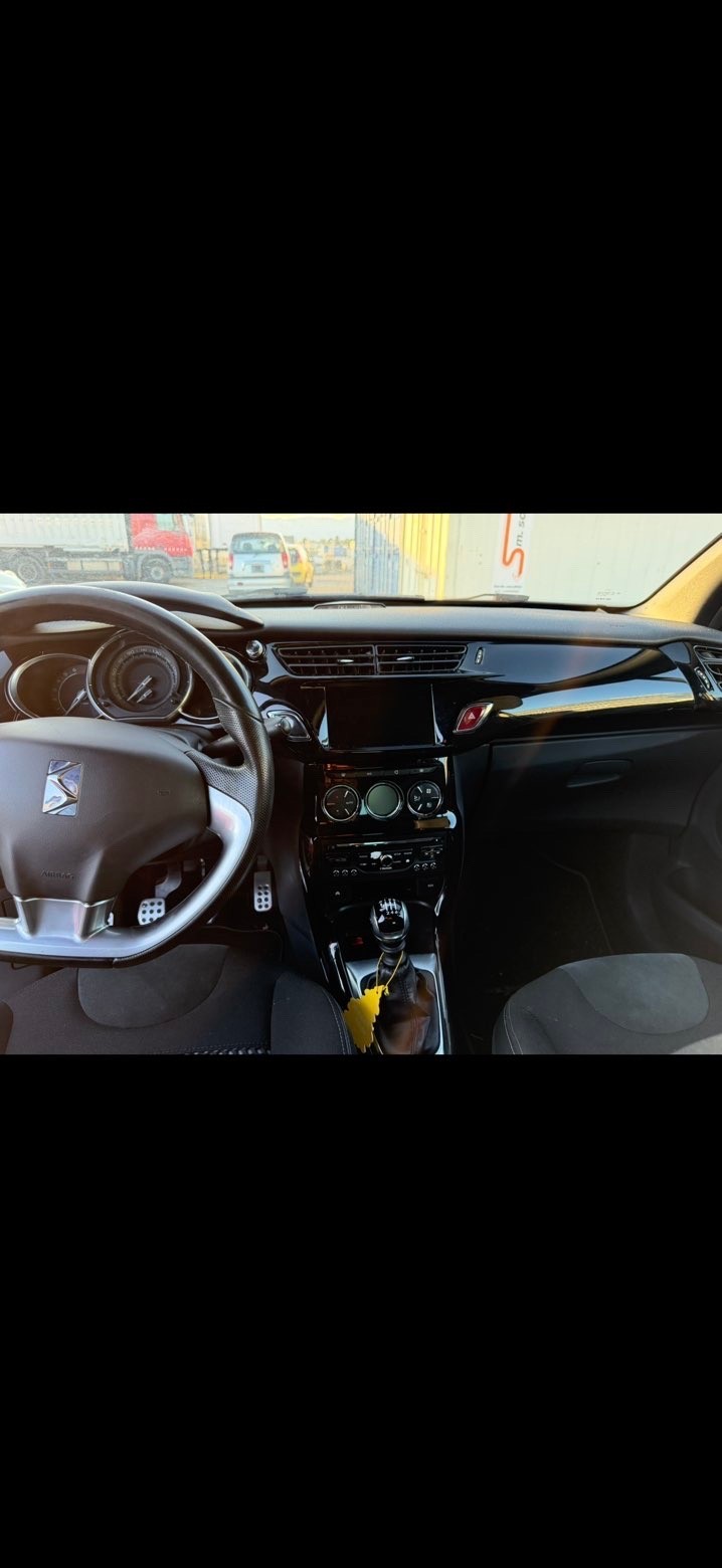 DS AUTOMOBILES DS3 1.6 THP Sport Chic-image-4