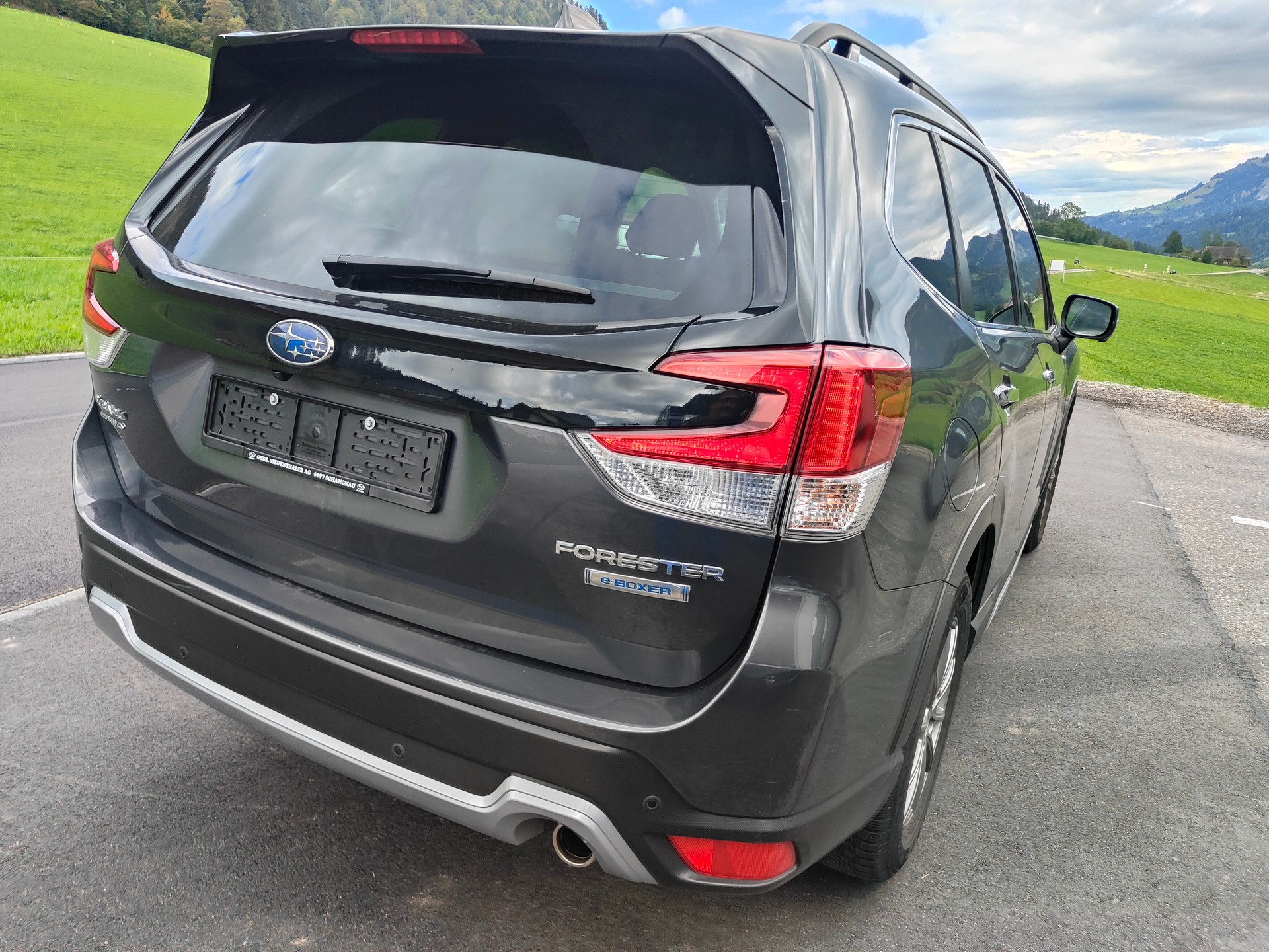 SUBARU Forester 2.0i e-Boxer Swiss Plus Lineartronic-image-2