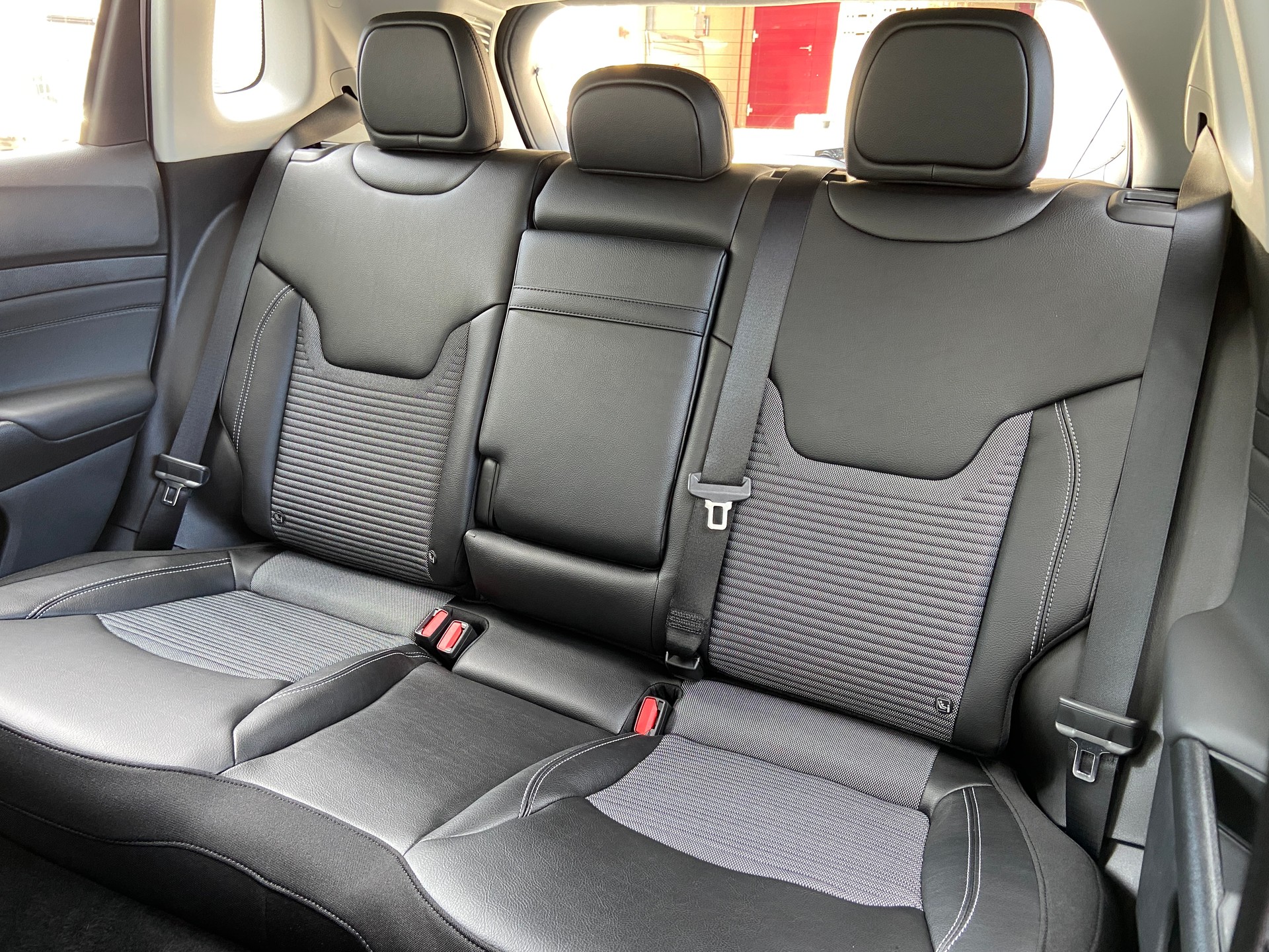 JEEP Compass 1.5 T MHEV Swiss Altitude-image-6