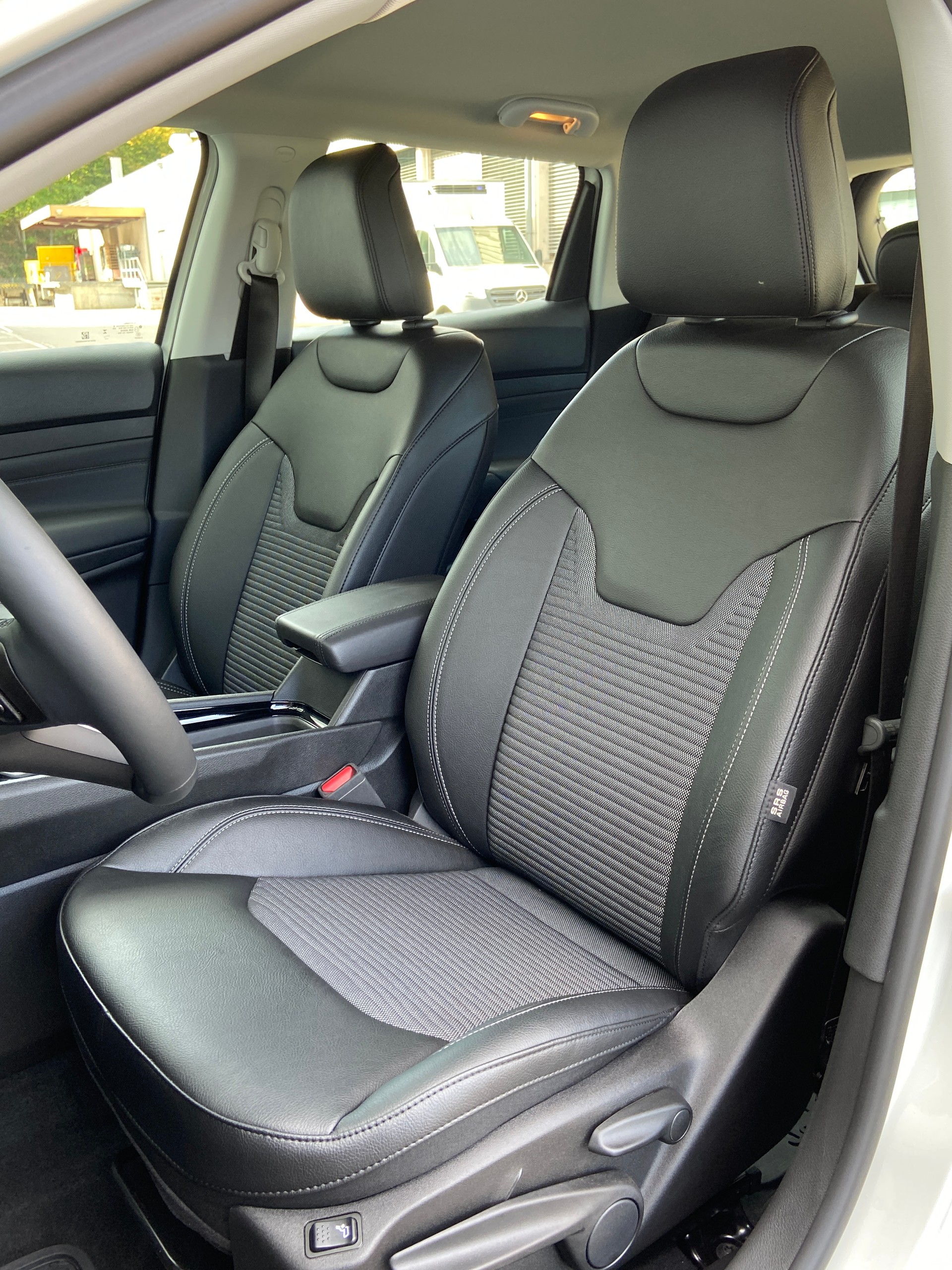 JEEP Compass 1.5 T MHEV Swiss Altitude-image-5