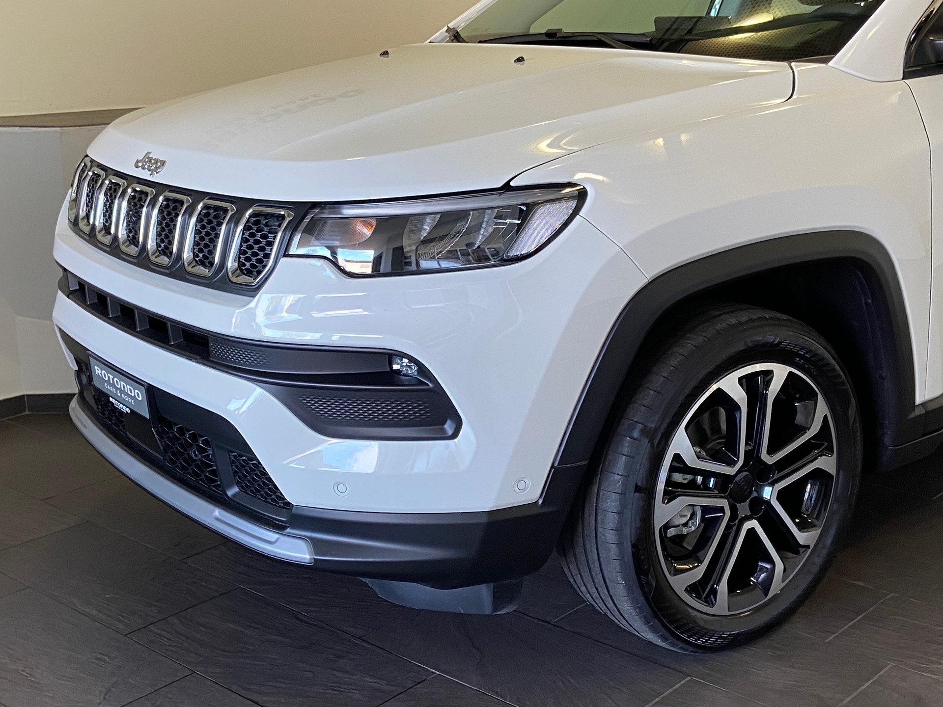 JEEP Compass 4x2 1.5 T MHEV Swiss Altitude-showroom-element-2