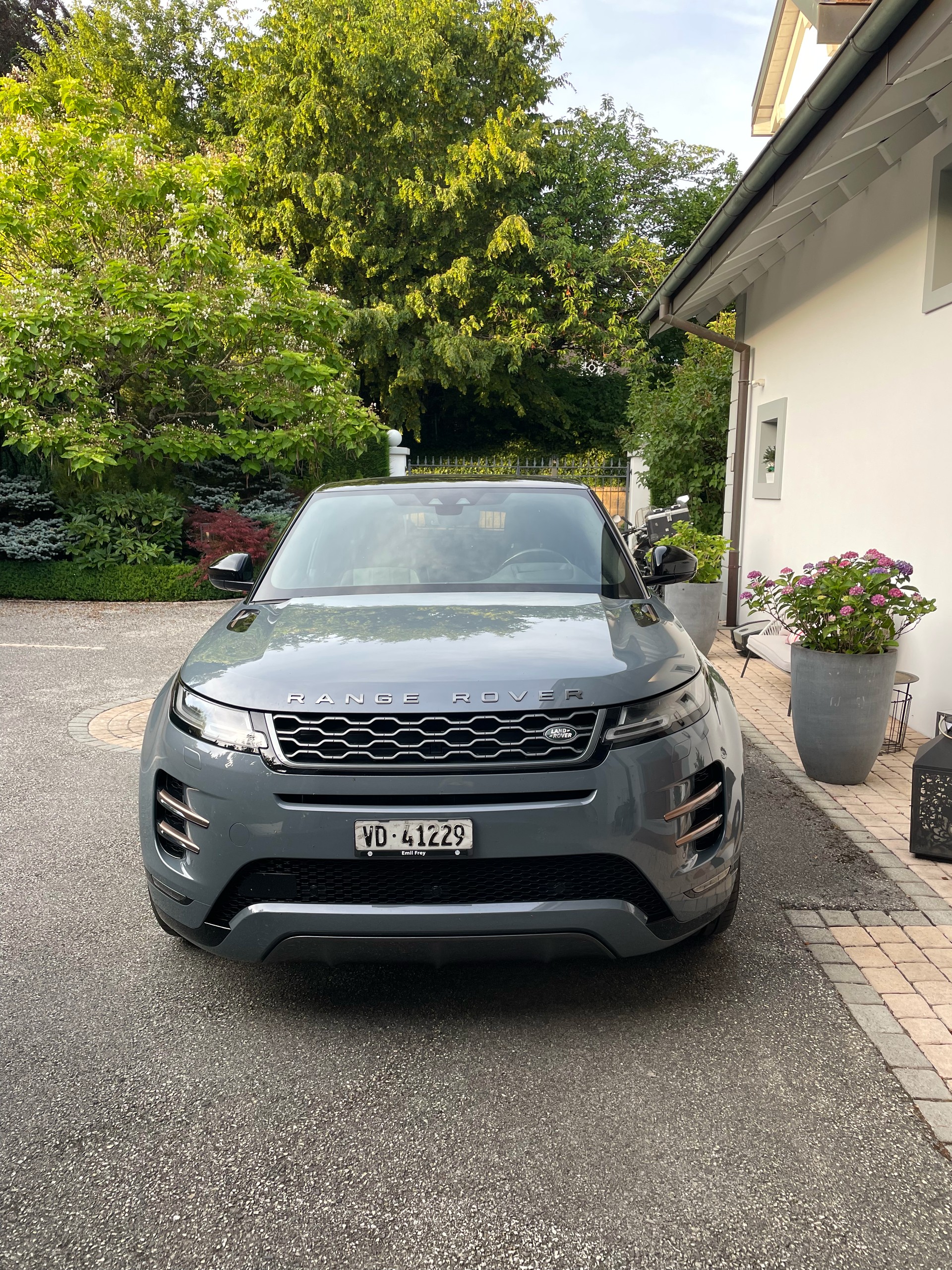 LAND ROVER 2.0 T 250 First Edition-image-5