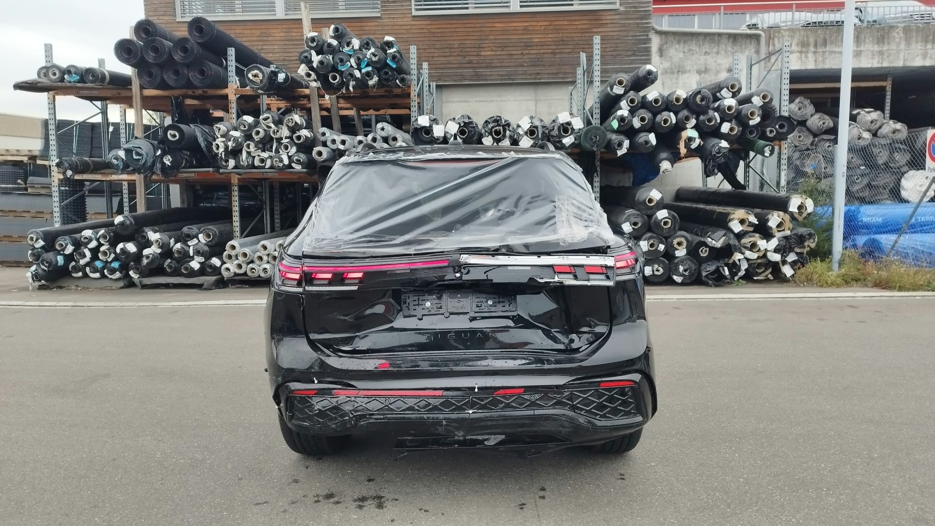 VW Tiguan 2.0 TDI SCR R-Line 4Motion DSG-image-5