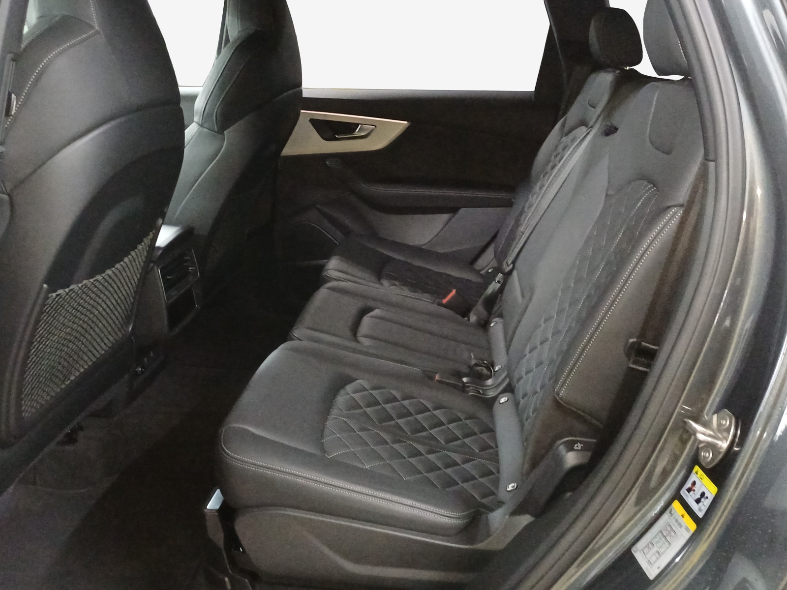 AUDI SQ7 TFSI quattro tiptronic-image-11