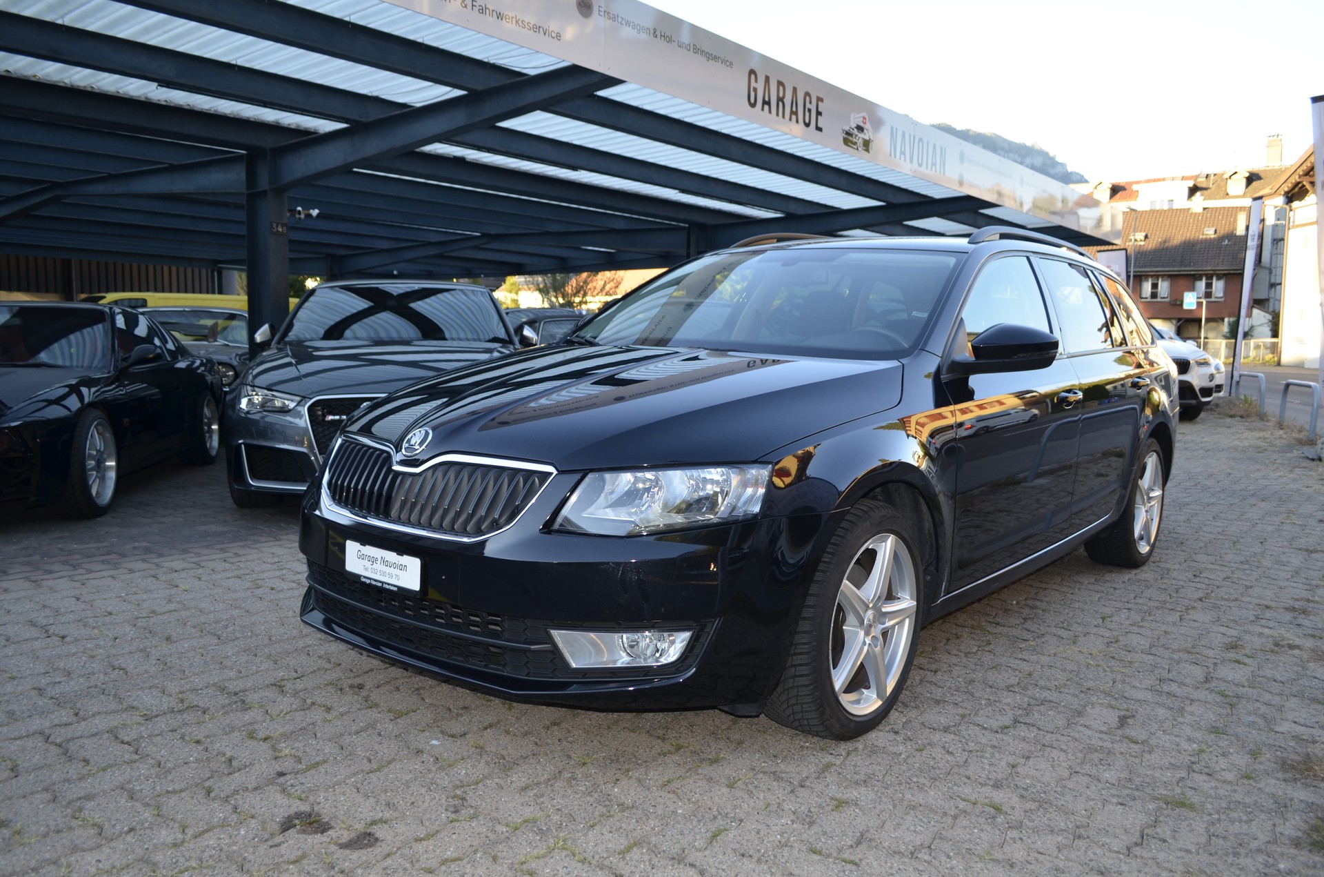 SKODA Octavia Combi 1.6 TDI Active DSG-image-0