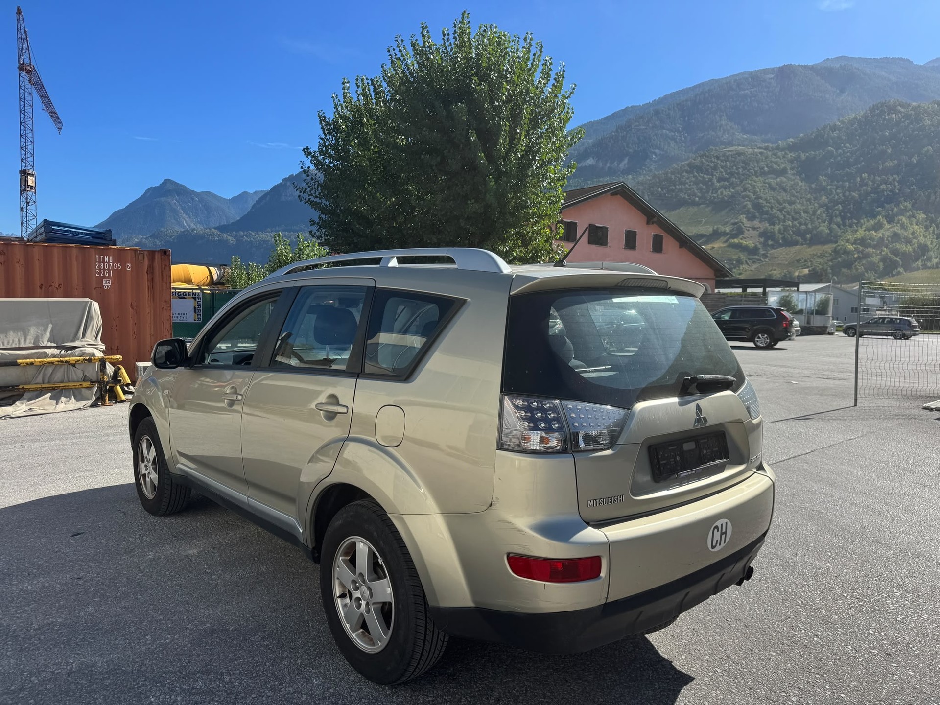 MITSUBISHI Outlander 2.0 DID Invite 4WD-image-4